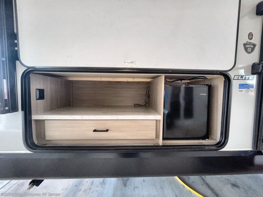 New 2026 Jayco Jay Flight SLX 330TBS available in Dover, Florida