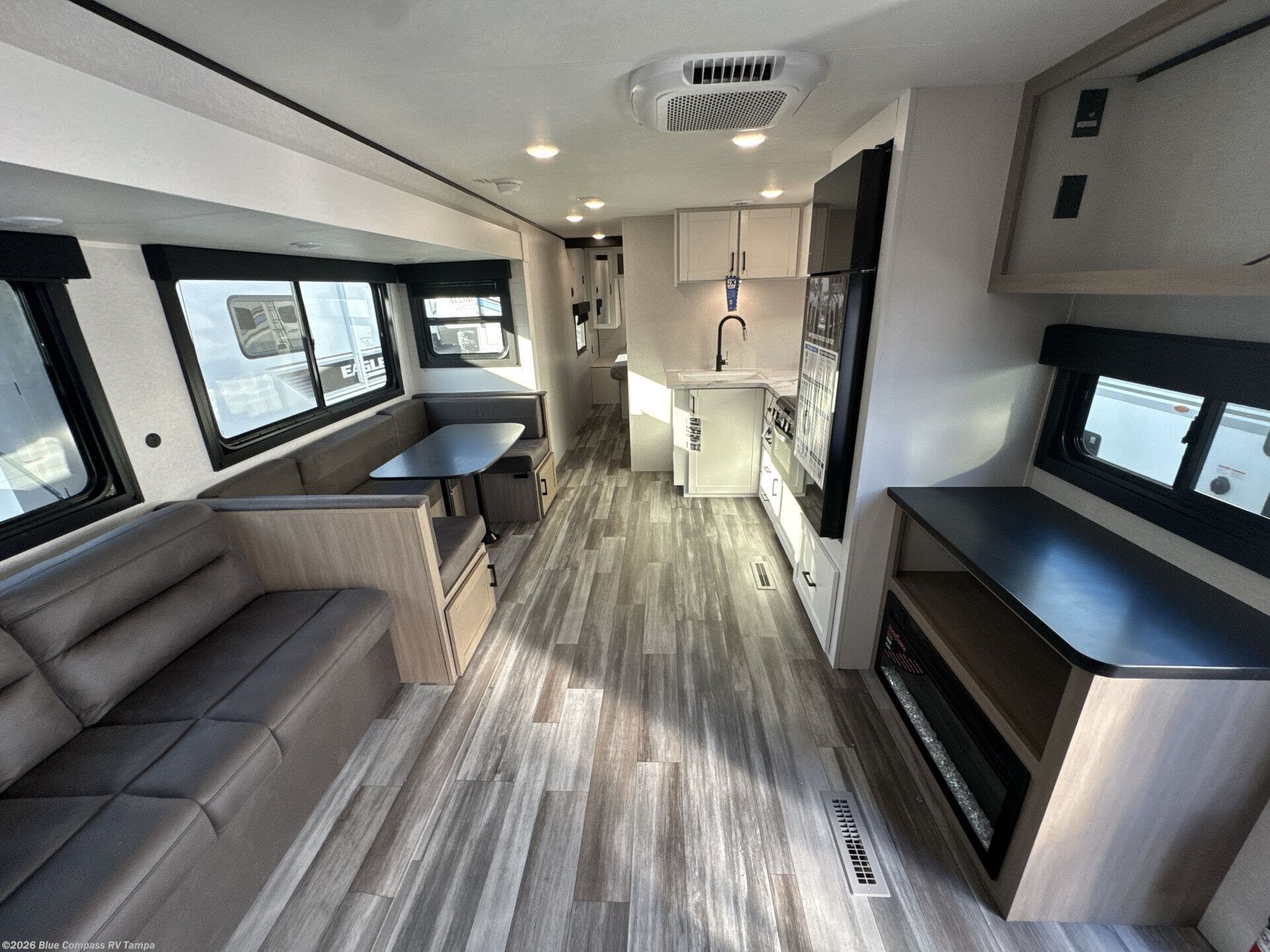 New 2026 Jayco Jay Flight SLX 330TBS available in Dover, Florida