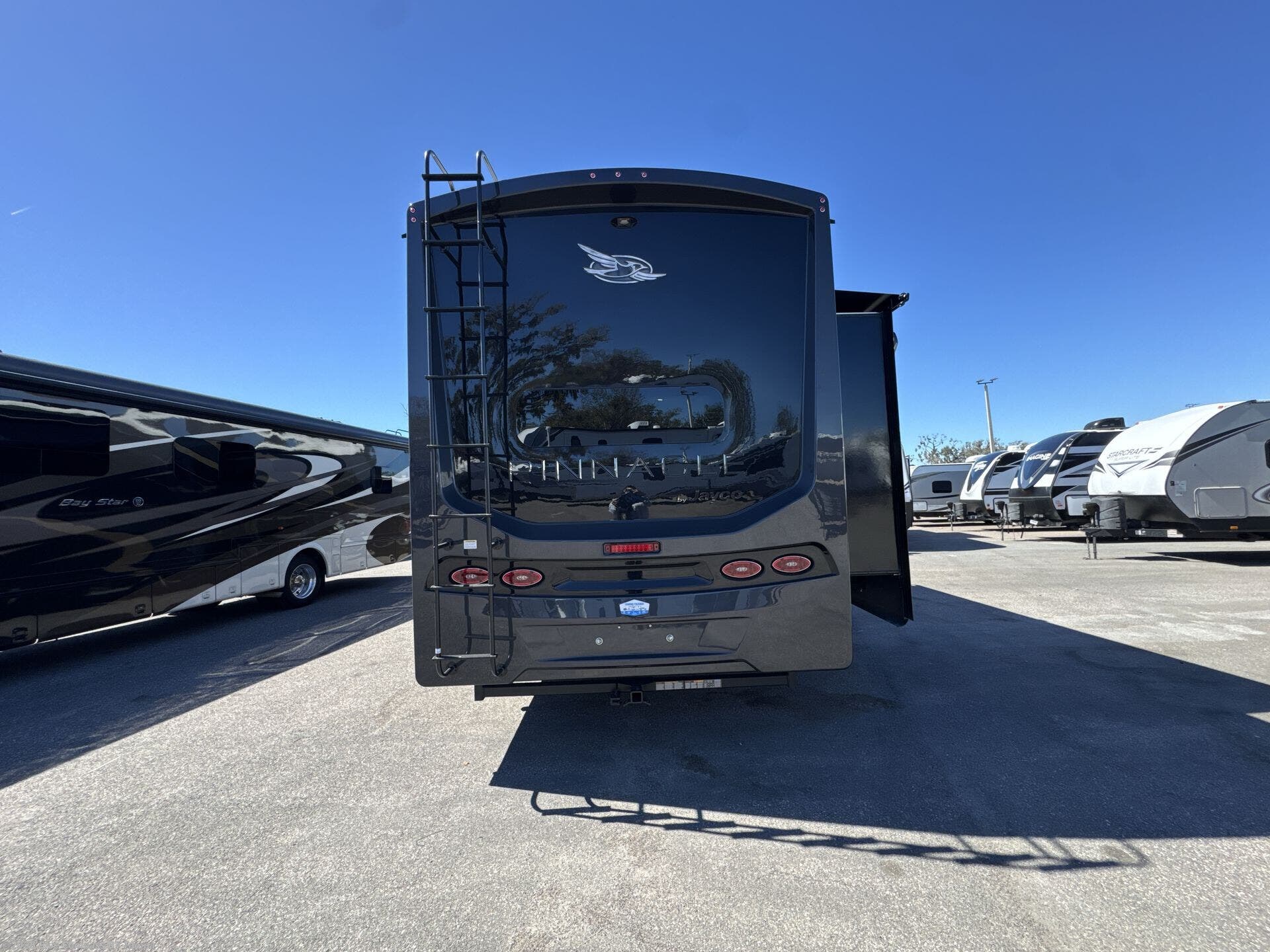 New 2026 Jayco Pinnacle 38FBRK available in Dover, Florida