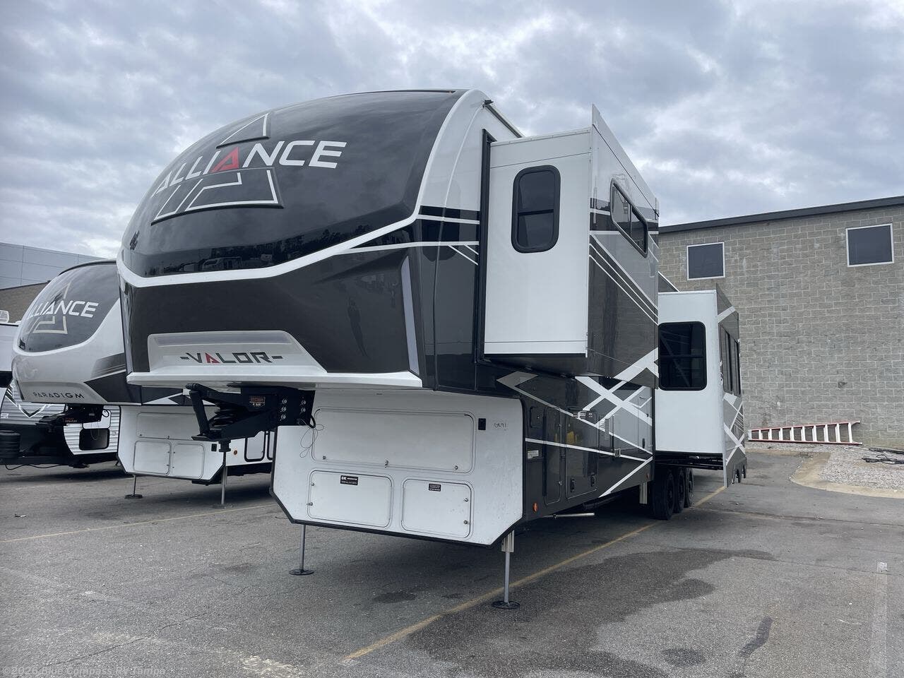 New 2026 Alliance RV Valor 44V14 available in Dover, Florida