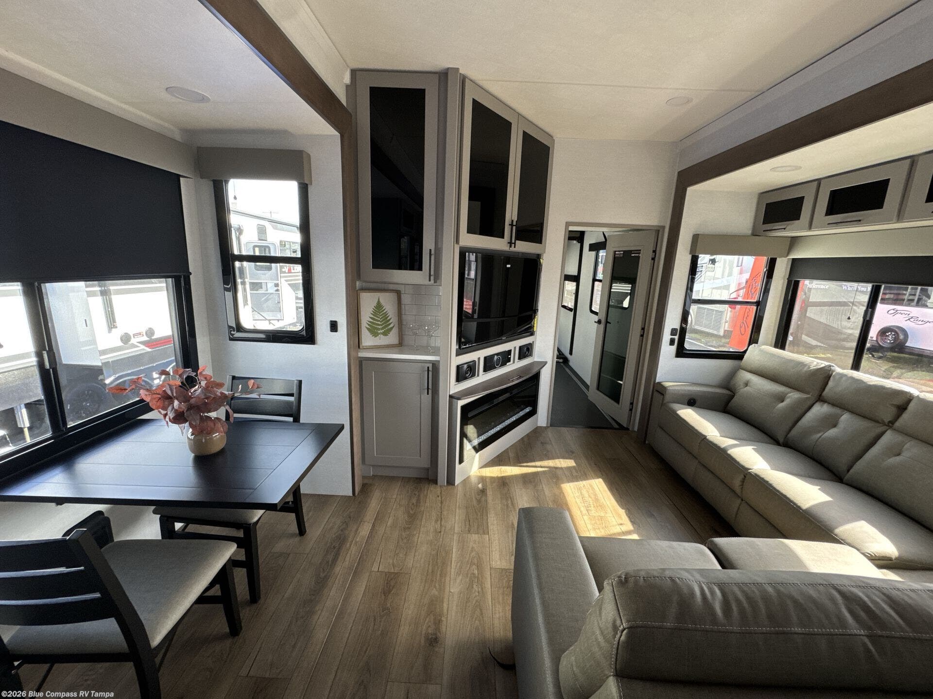 New 2026 Alliance RV Valor 44V14 available in Dover, Florida