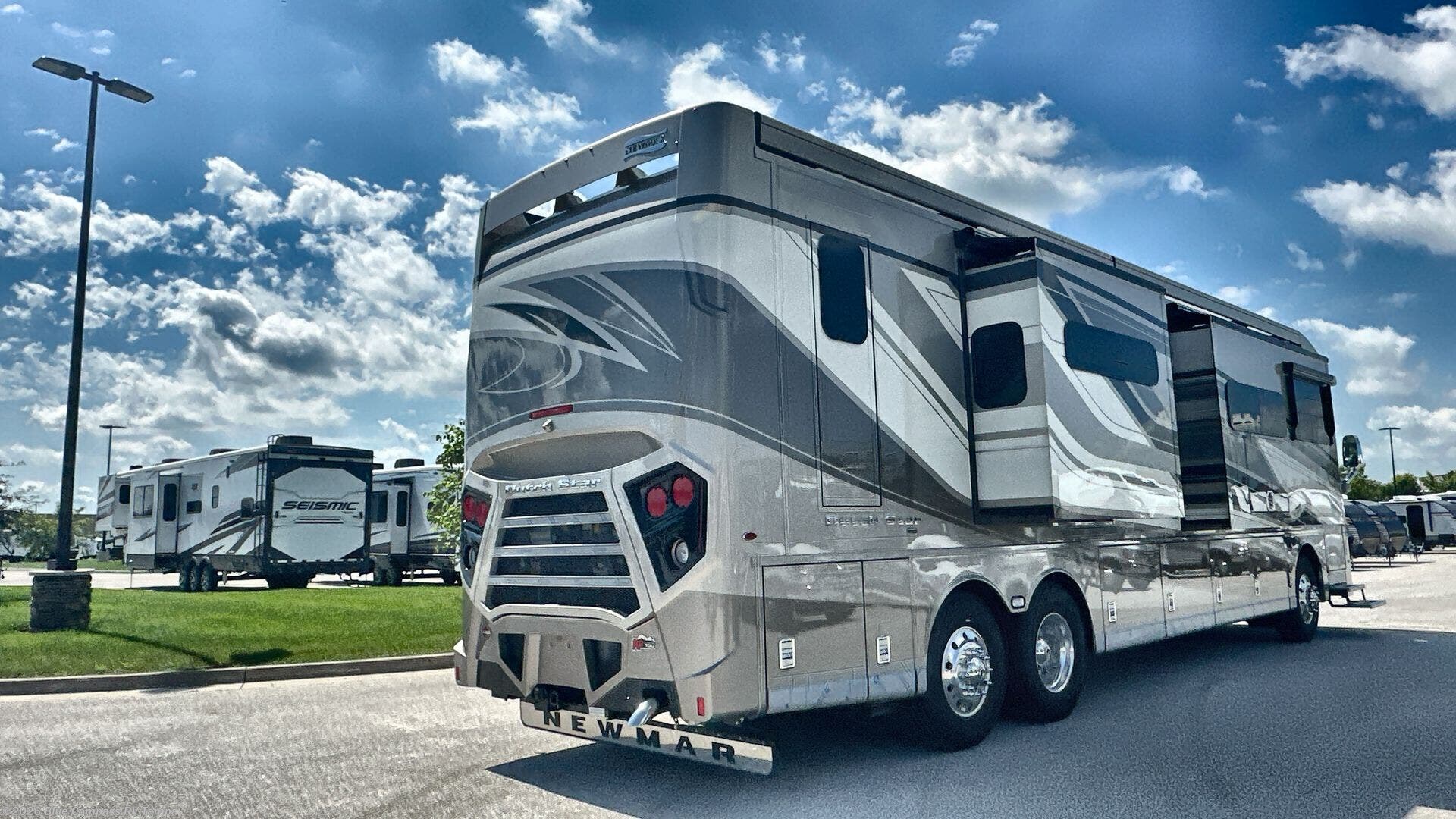 New 2026 Newmar Dutch Star 4081 available in Dover, Florida