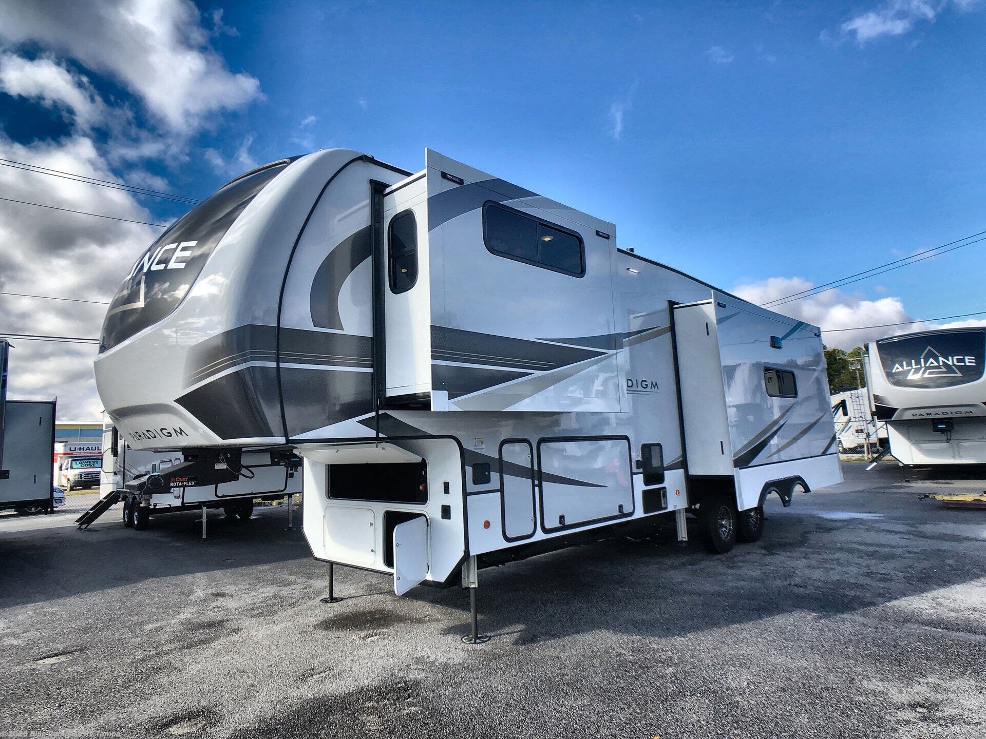 2024 Paradigm 310RL by Alliance RV from Blue Compass RV Tampa in Dover, Florida
