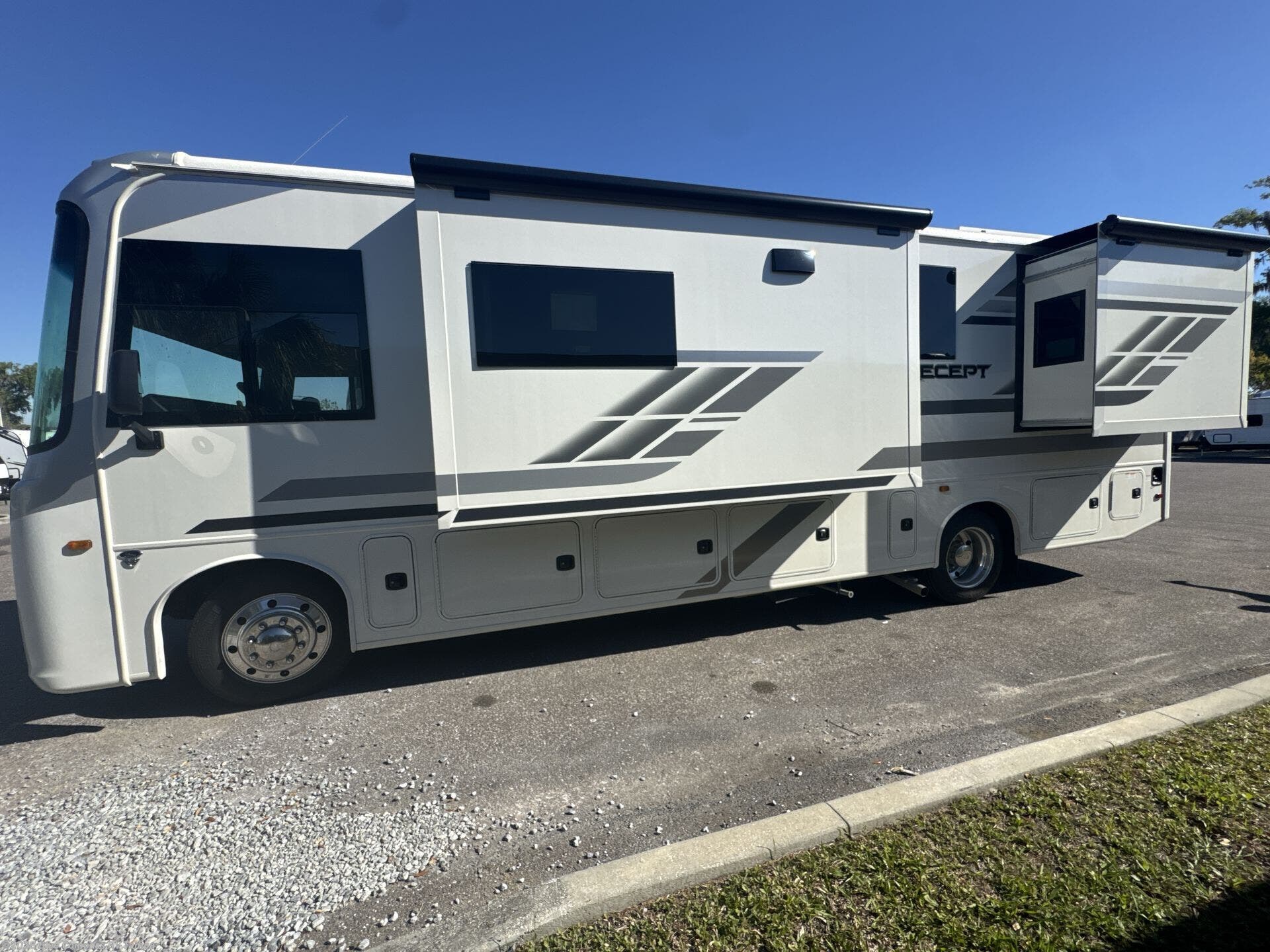 New 2026 Jayco Precept 31UL available in Dover, Florida