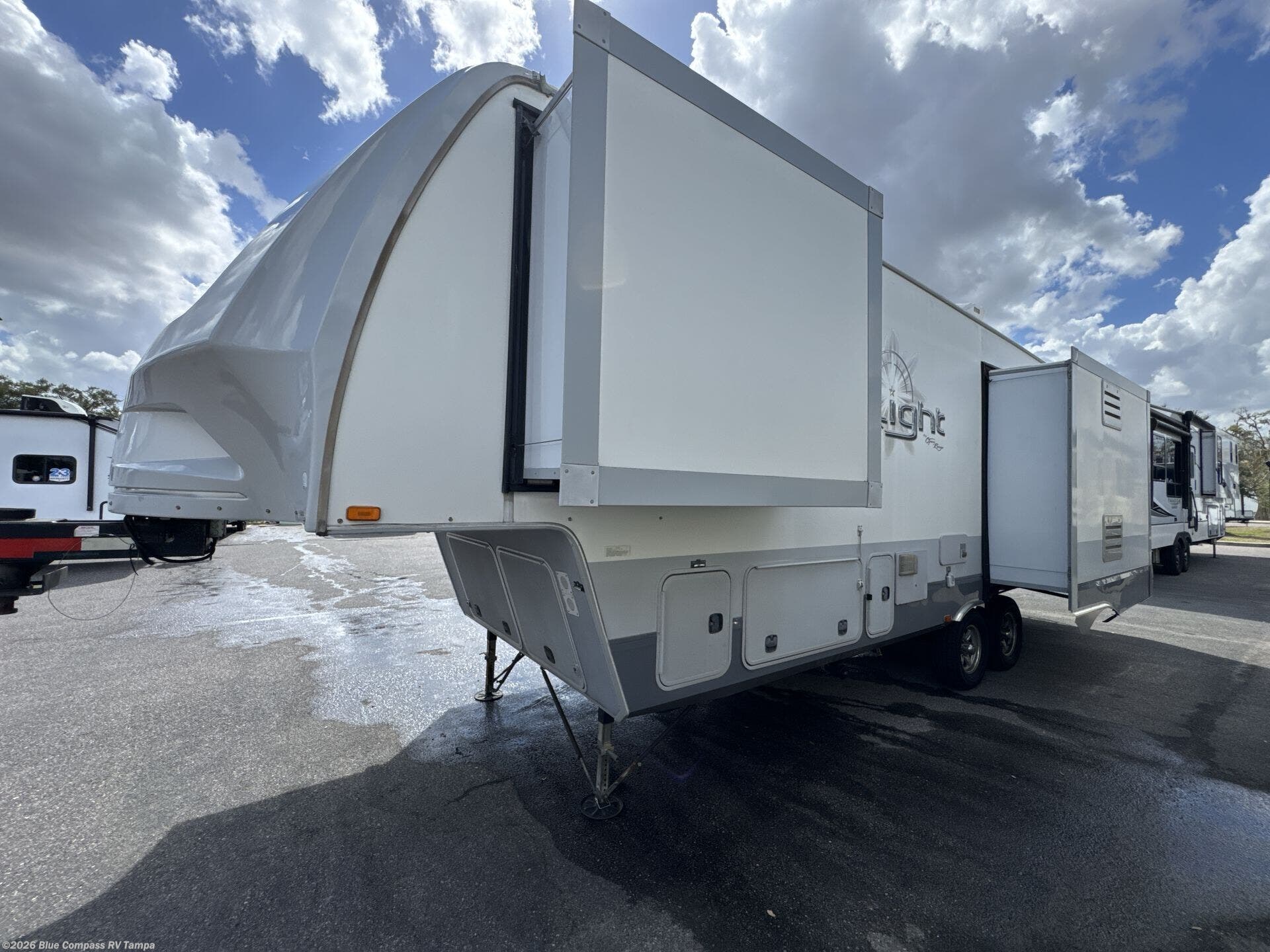 2013 Highland Ridge Light 276RL - Used Travel Trailer For Sale by Blue Compass RV Tampa in Dover, Florida