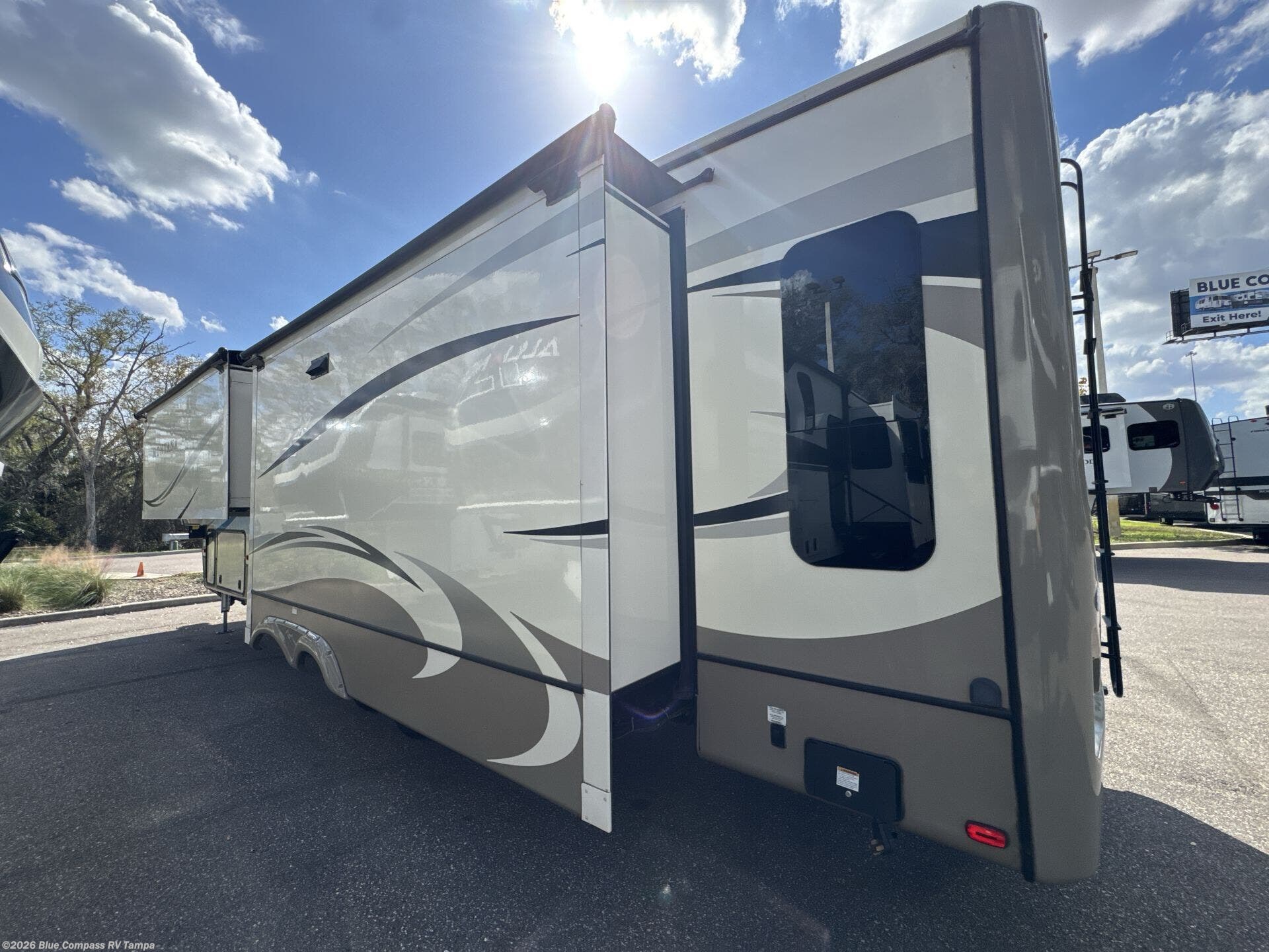 Used 2018 Keystone Montana 3721RL available in Dover, Florida