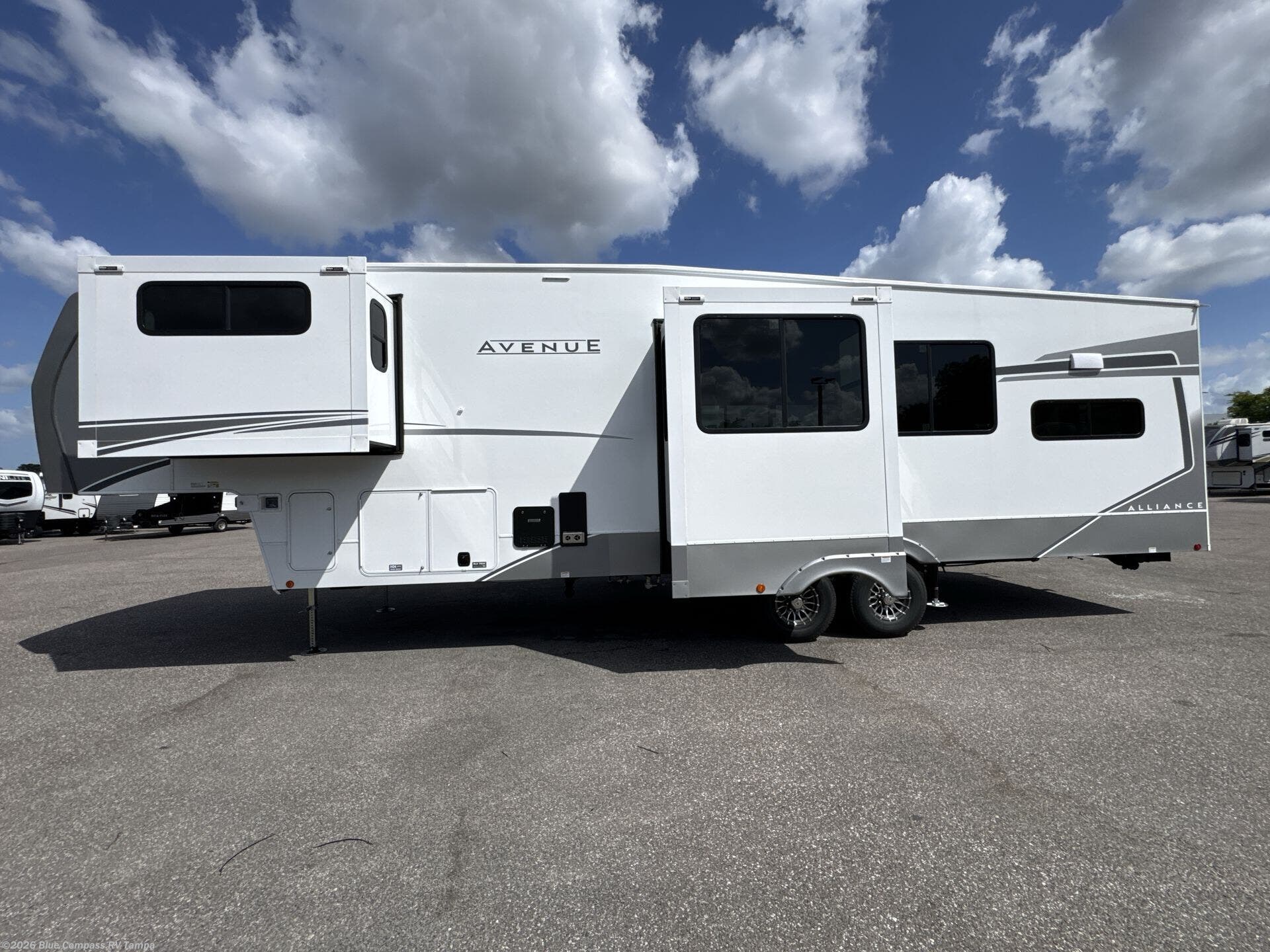 2026 Avenue 35RKS by Alliance RV from Blue Compass RV Tampa in Dover, Florida