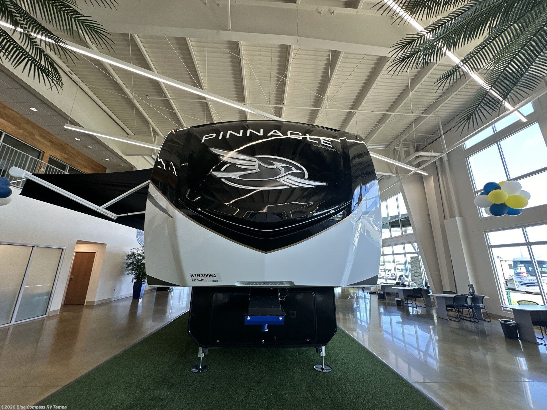 2025 Pinnacle 38FBRK by Jayco from Blue Compass RV Tampa in Dover, Florida