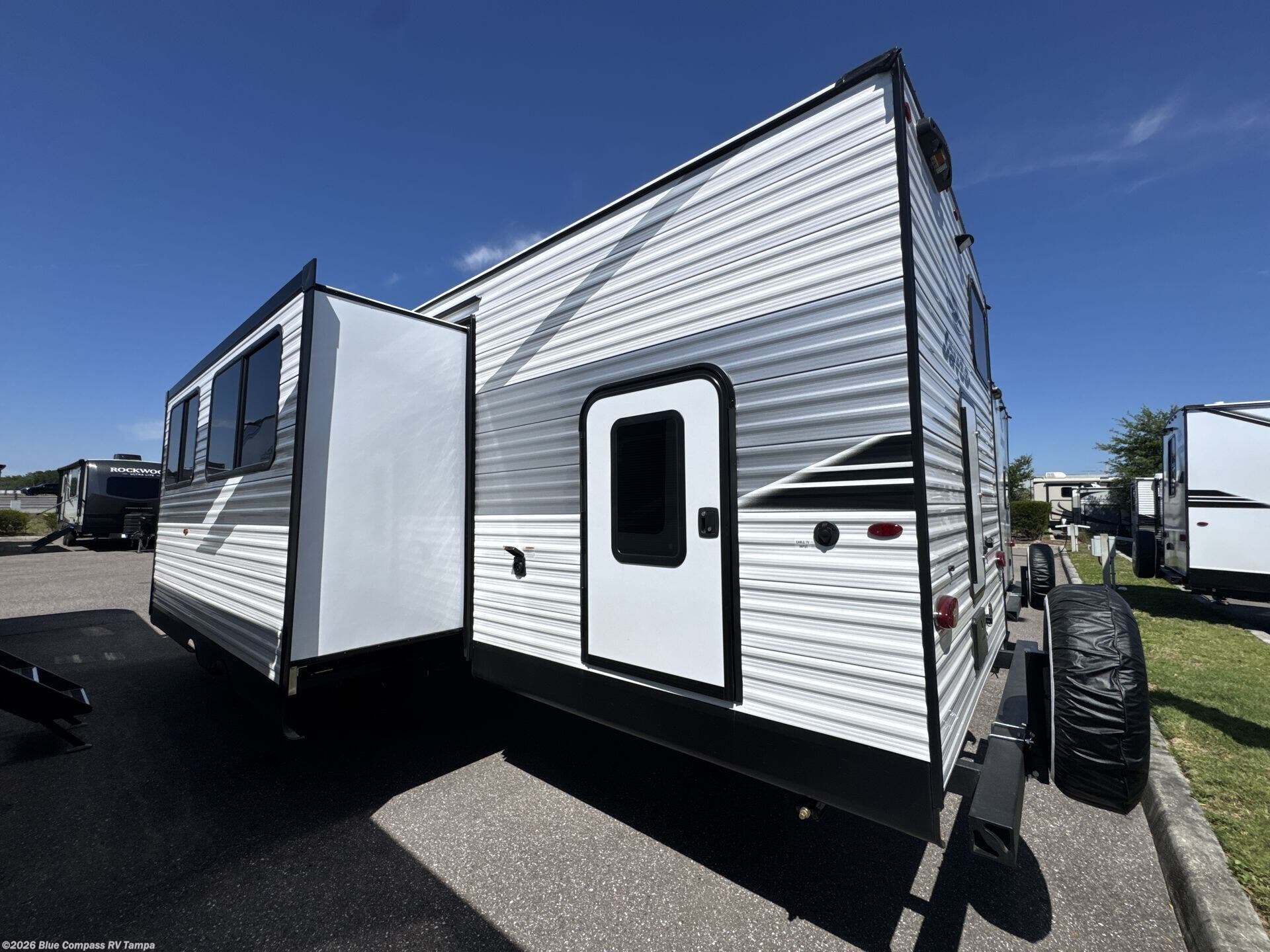 New 2026 Jayco Jay Flight SLX 295TBS available in Dover, Florida