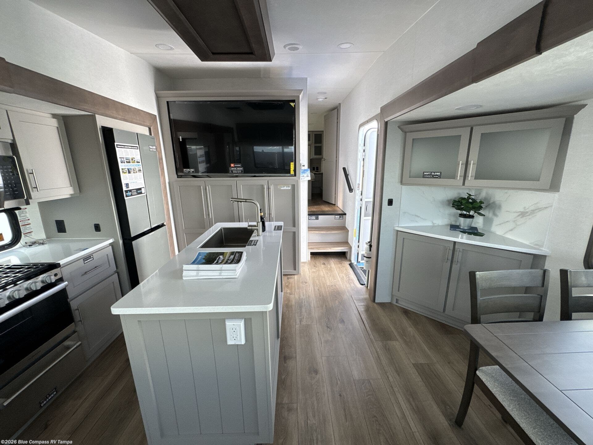 2026 Avenue All-Access 25RL by Alliance RV from Blue Compass RV Tampa in Dover, Florida