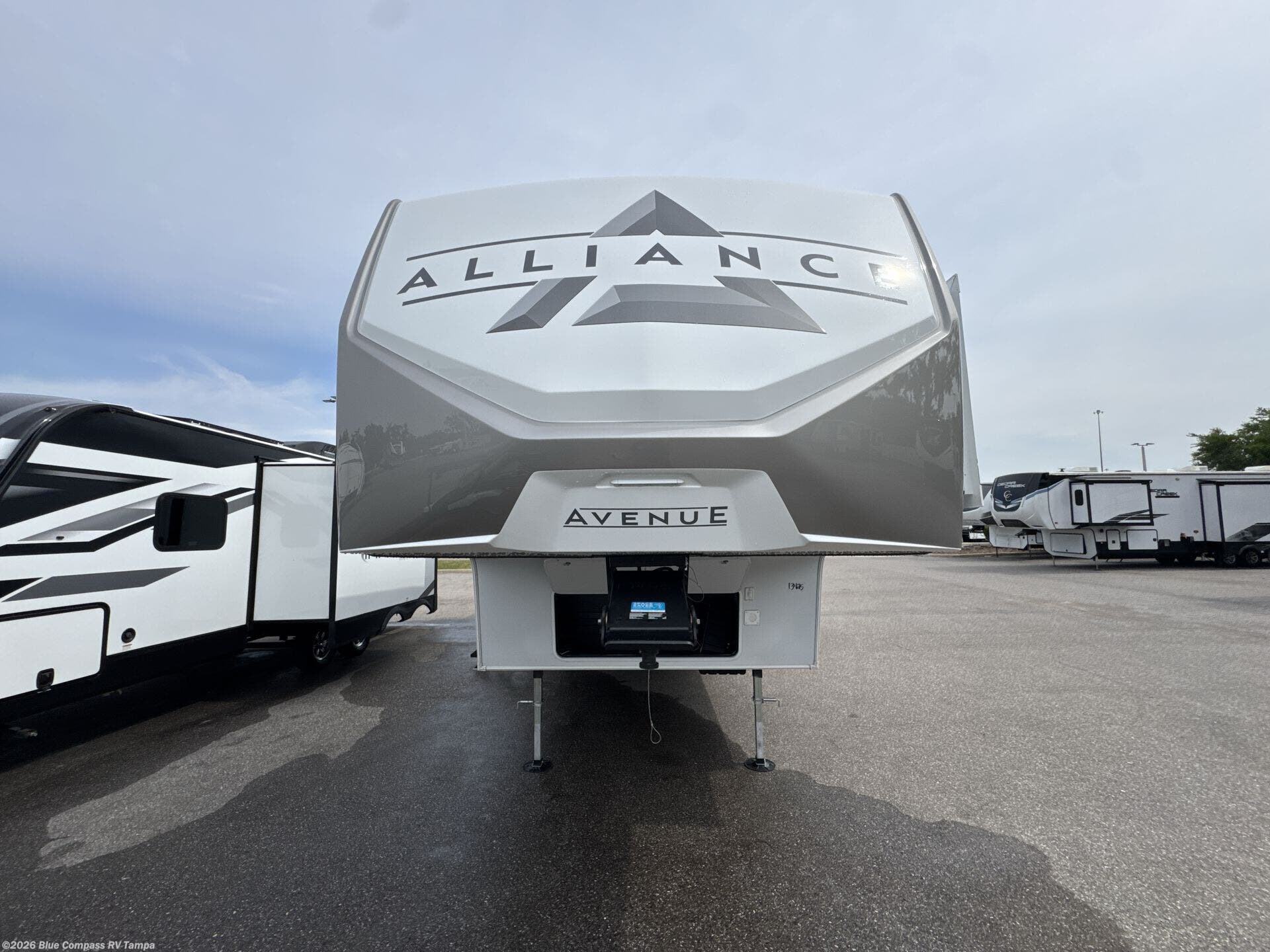 2026 Avenue 32RLS by Alliance RV from Blue Compass RV Tampa in Dover, Florida