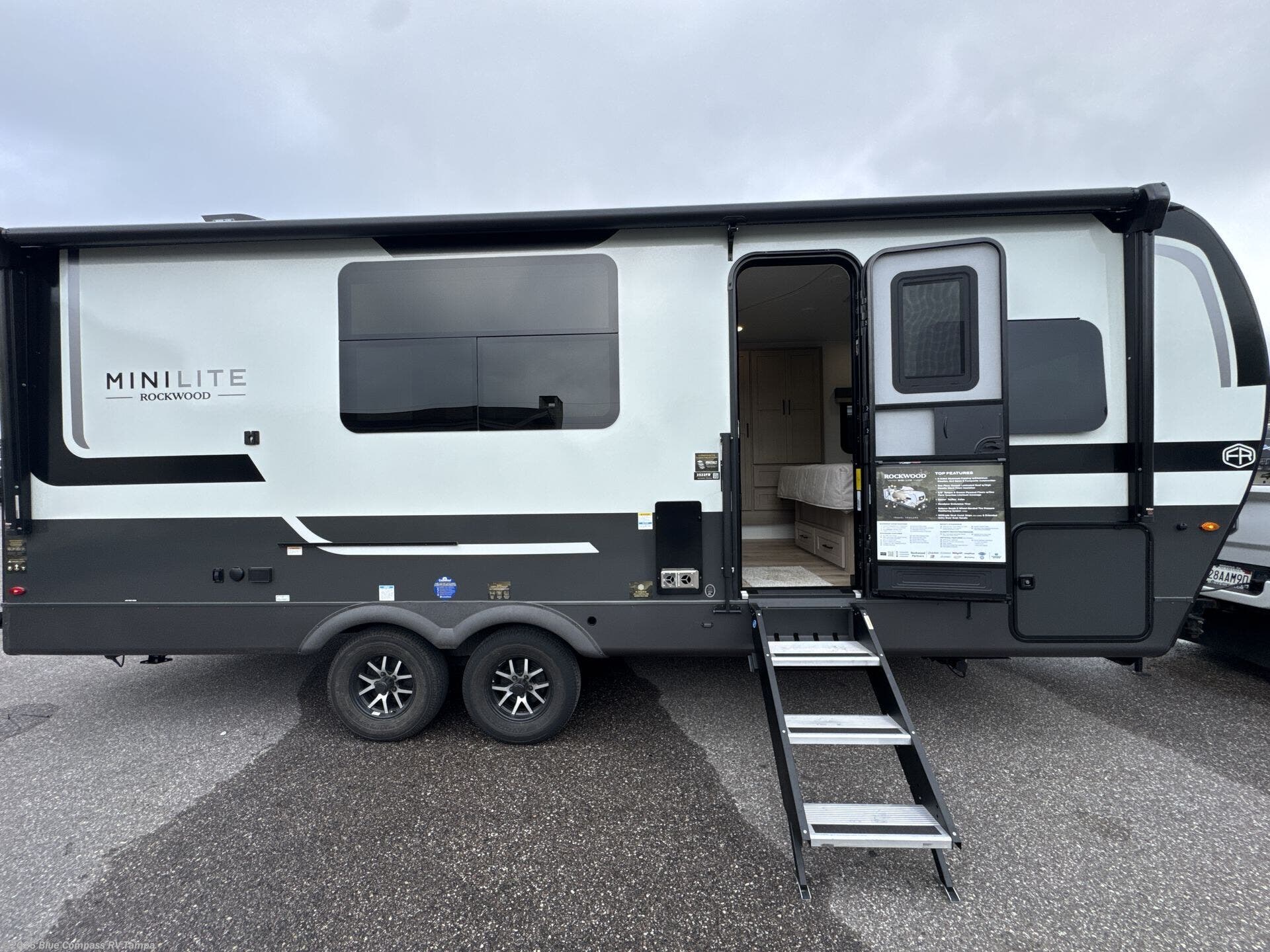 New 2026 Forest River Rockwood Mini Lite 2522FB available in Dover, Florida
