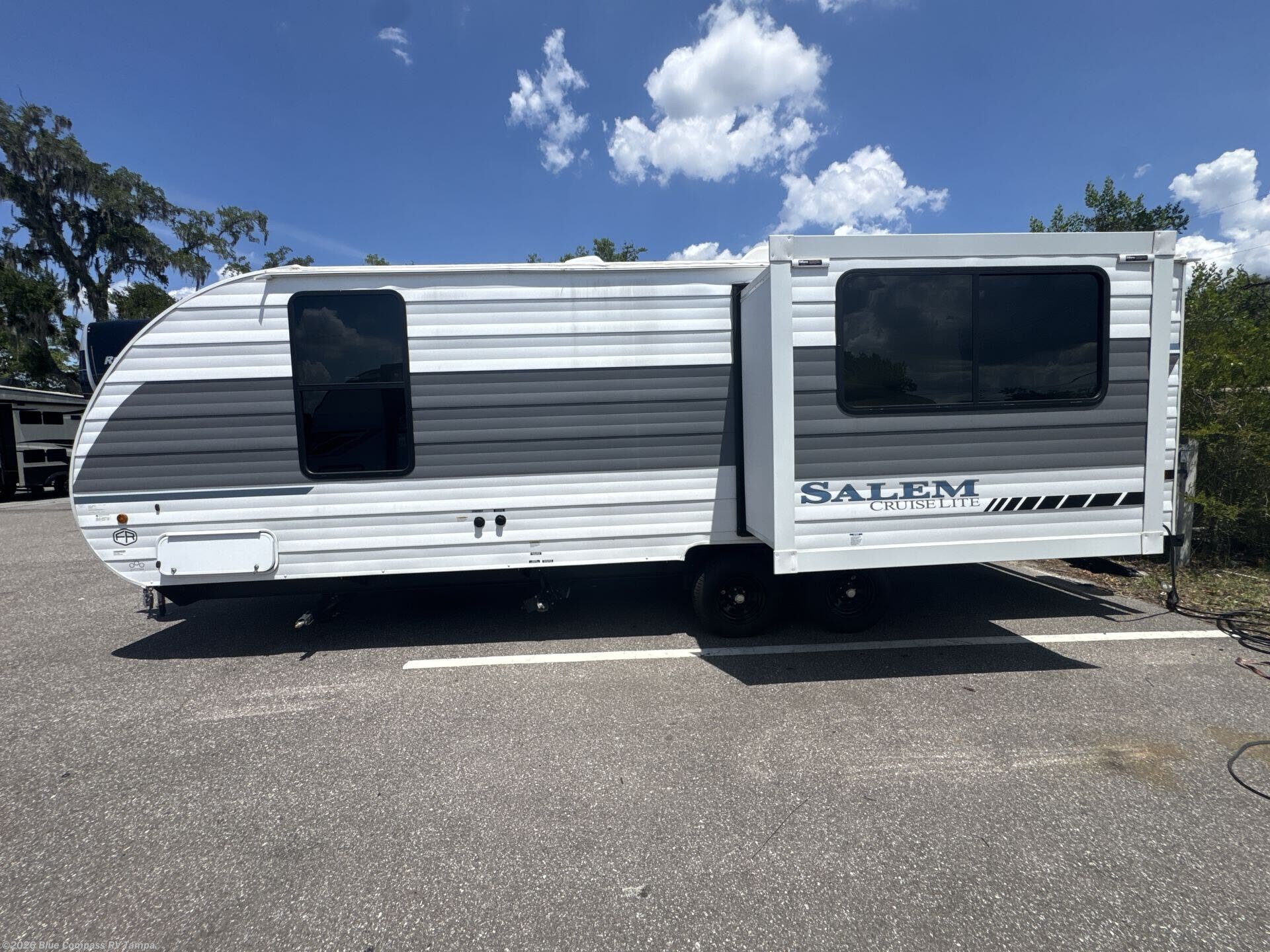 2025 Salem Cruise Lite 24RLXL by Forest River from Blue Compass RV Tampa in Dover, Florida