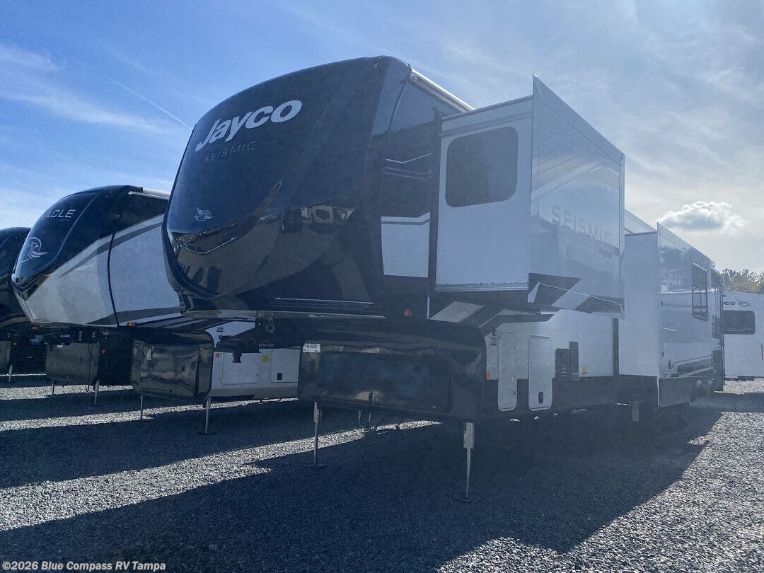 New 2026 Jayco Seismic 395 available in Dover, Florida
