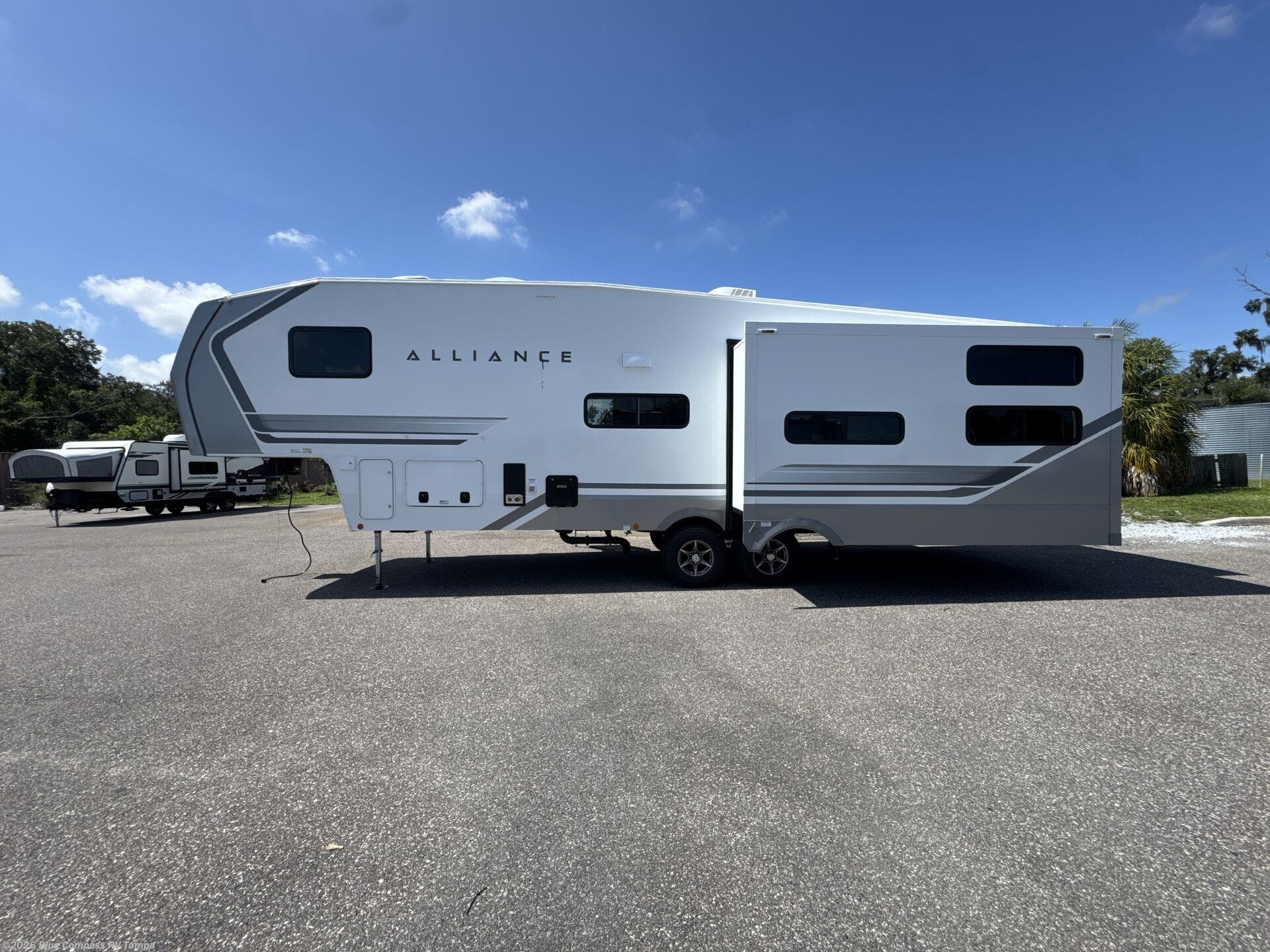 2027 Avenue All-Access 30BH by Alliance RV from Blue Compass RV Tampa in Dover, Florida
