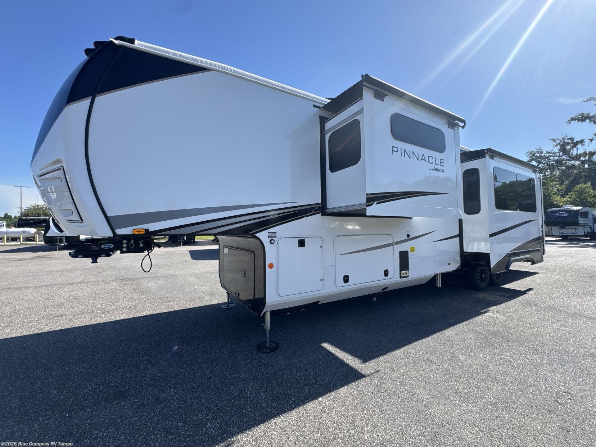 2027 Pinnacle 38FBRK by Jayco from Blue Compass RV Tampa in Dover, Florida