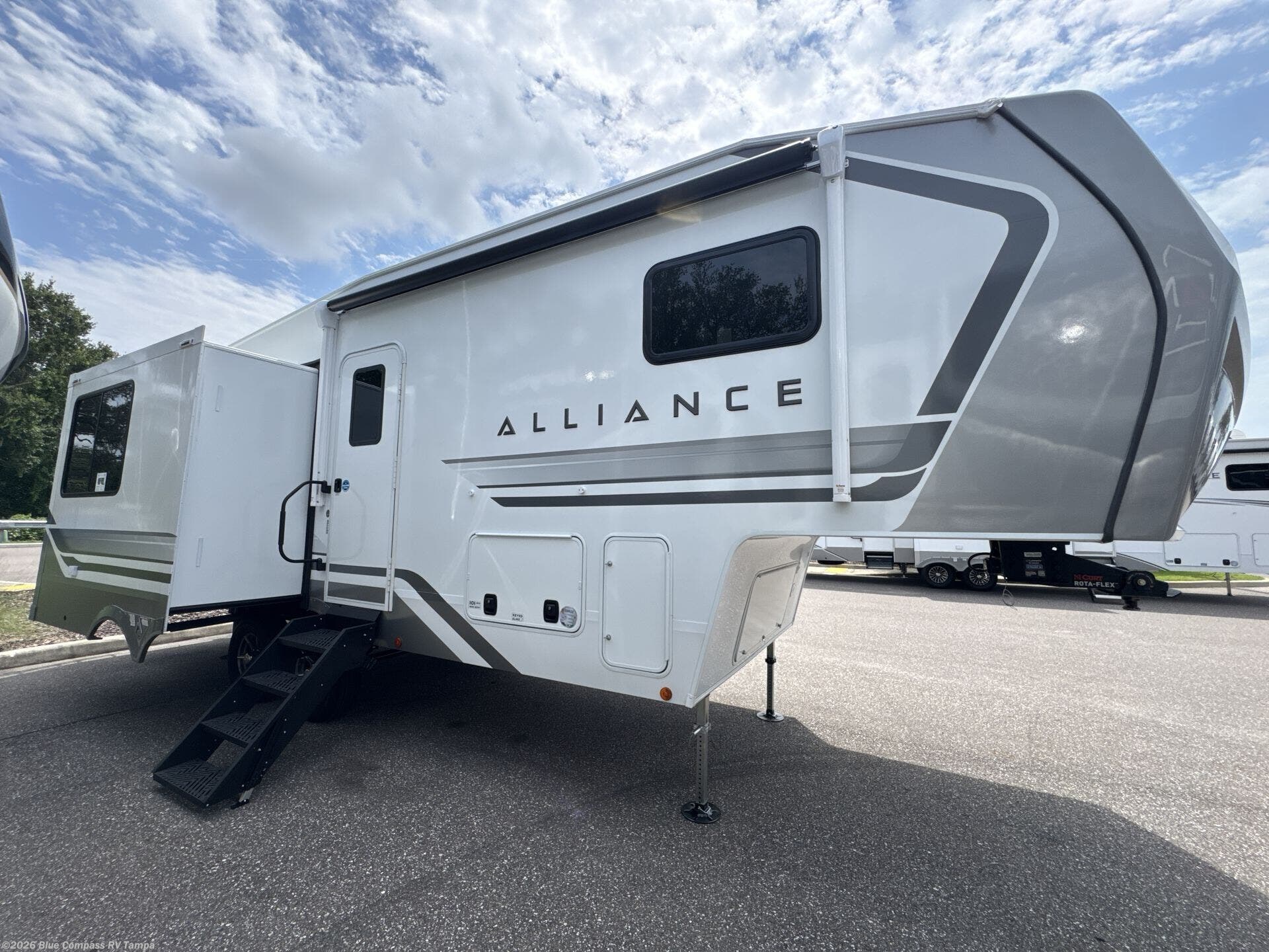 2027 Avenue All-Access 25RL by Alliance RV from Blue Compass RV Tampa in Dover, Florida