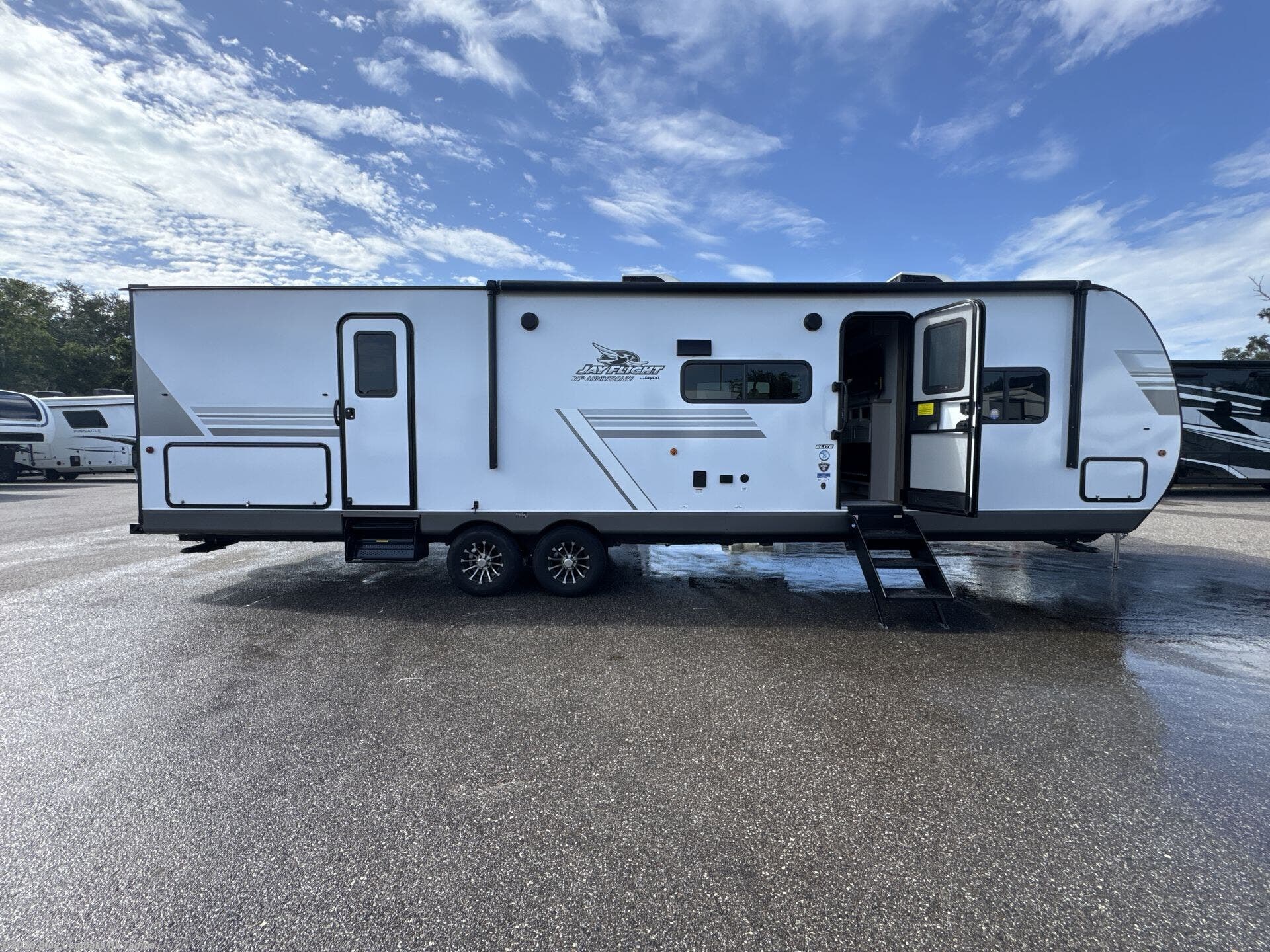 New 2027 Jayco Jay Flight 321BDS available in Dover, Florida
