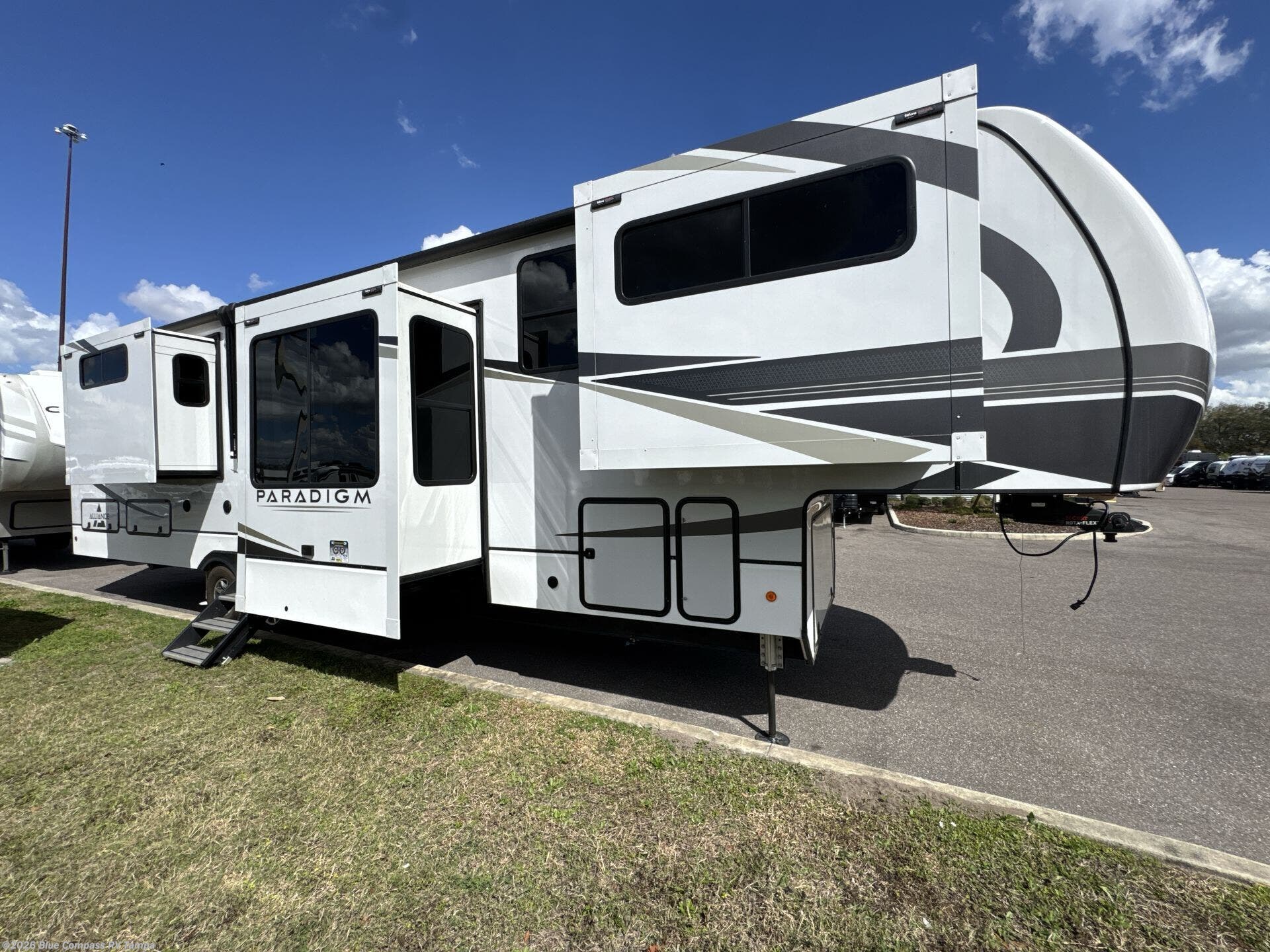 2024 Paradigm 385FL by Alliance RV from Blue Compass RV Tampa in Dover, Florida