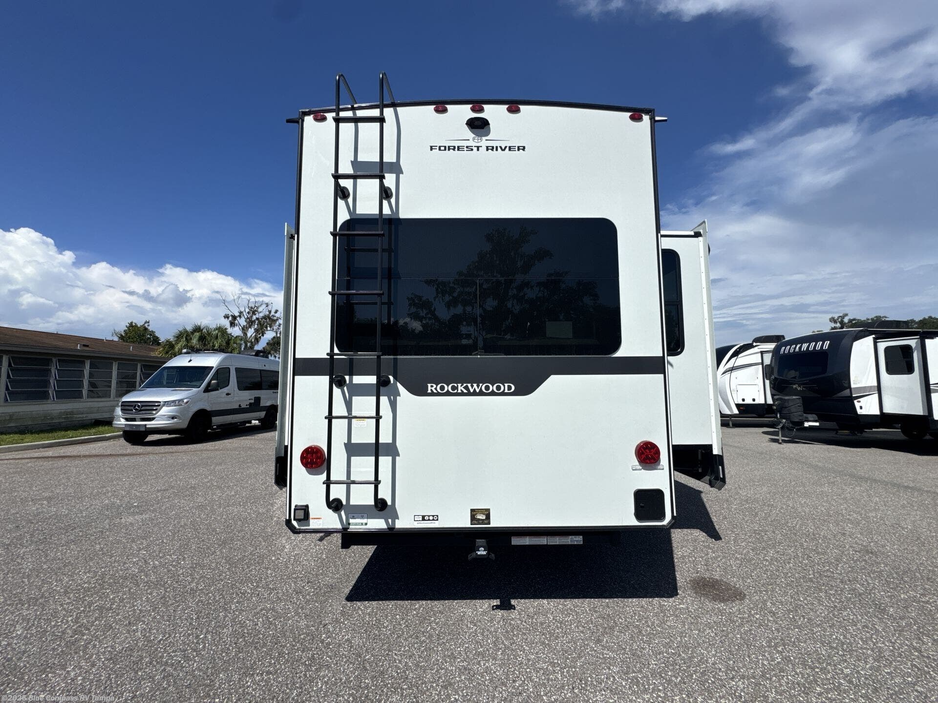 New 2027 Forest River Rockwood Signature 401SFB available in Dover, Florida