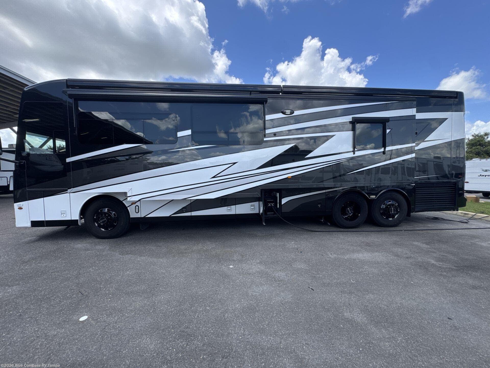 2025 Dutch Star 4081 by Newmar from Blue Compass RV Tampa in Dover, Florida