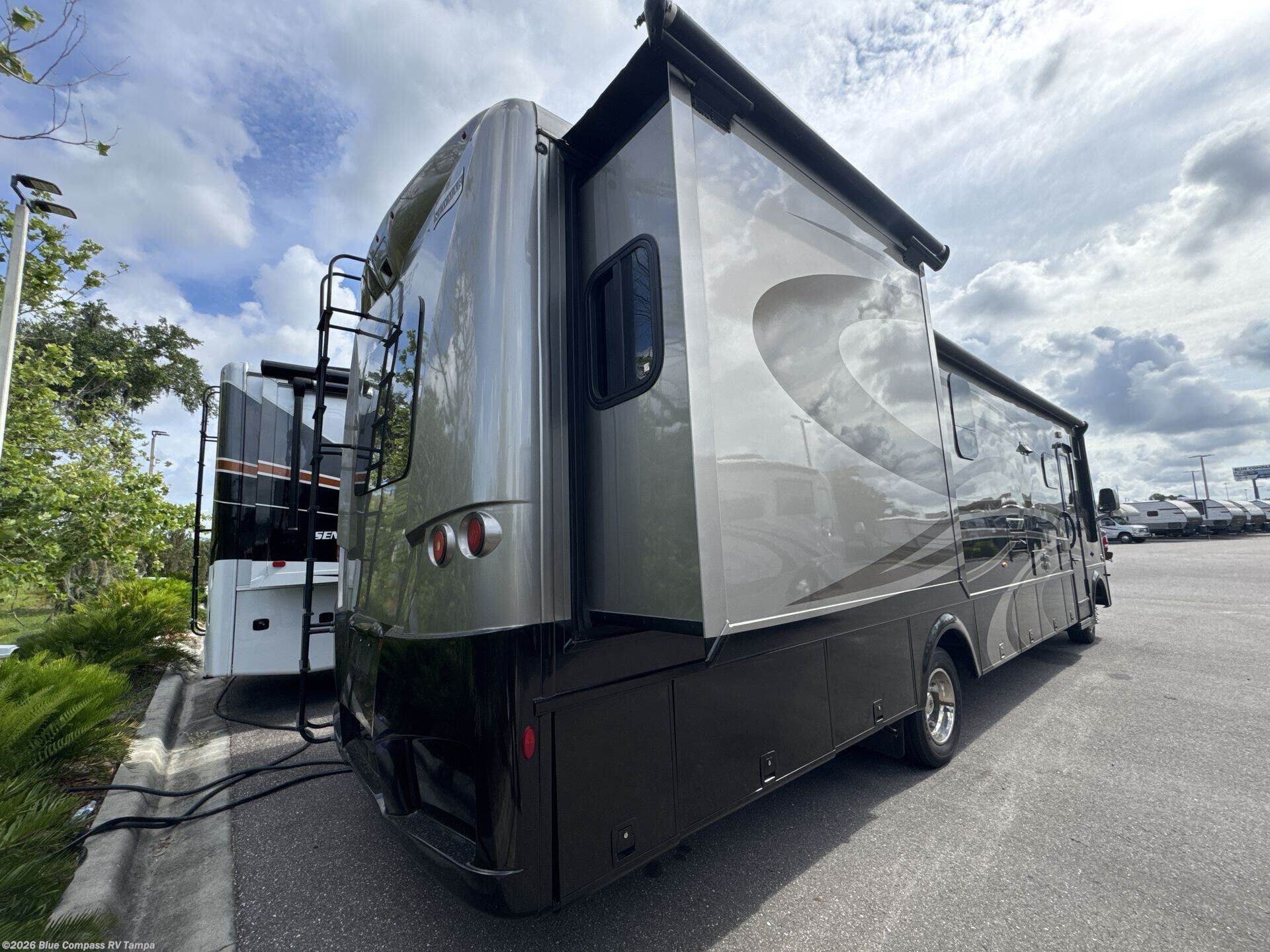Used 2018 Newmar Bay Star Sport 3307 available in Dover, Florida