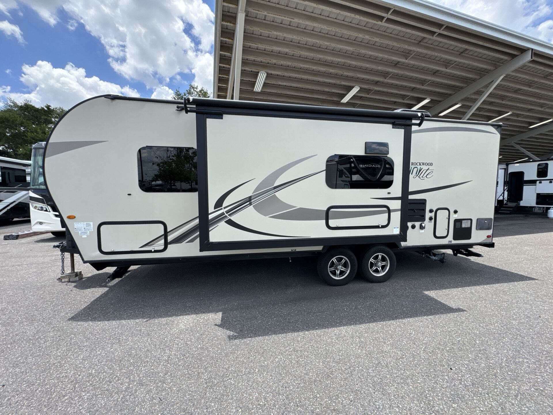 2018 Rockwood Mini Lite 2508 by Forest River from Blue Compass RV Tampa in Dover, Florida