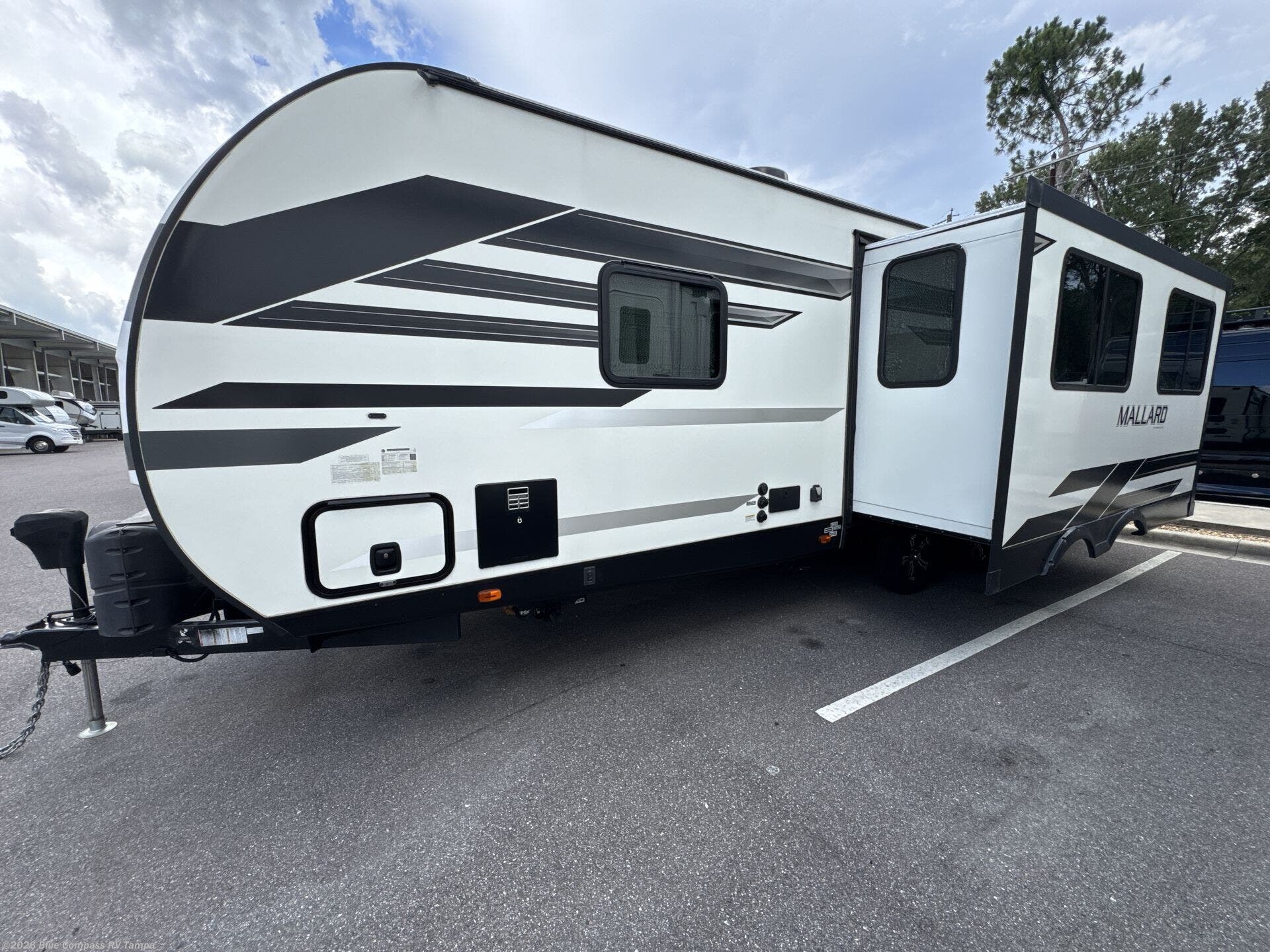 2021 Mallard M27 by Heartland from Blue Compass RV Tampa in Dover, Florida
