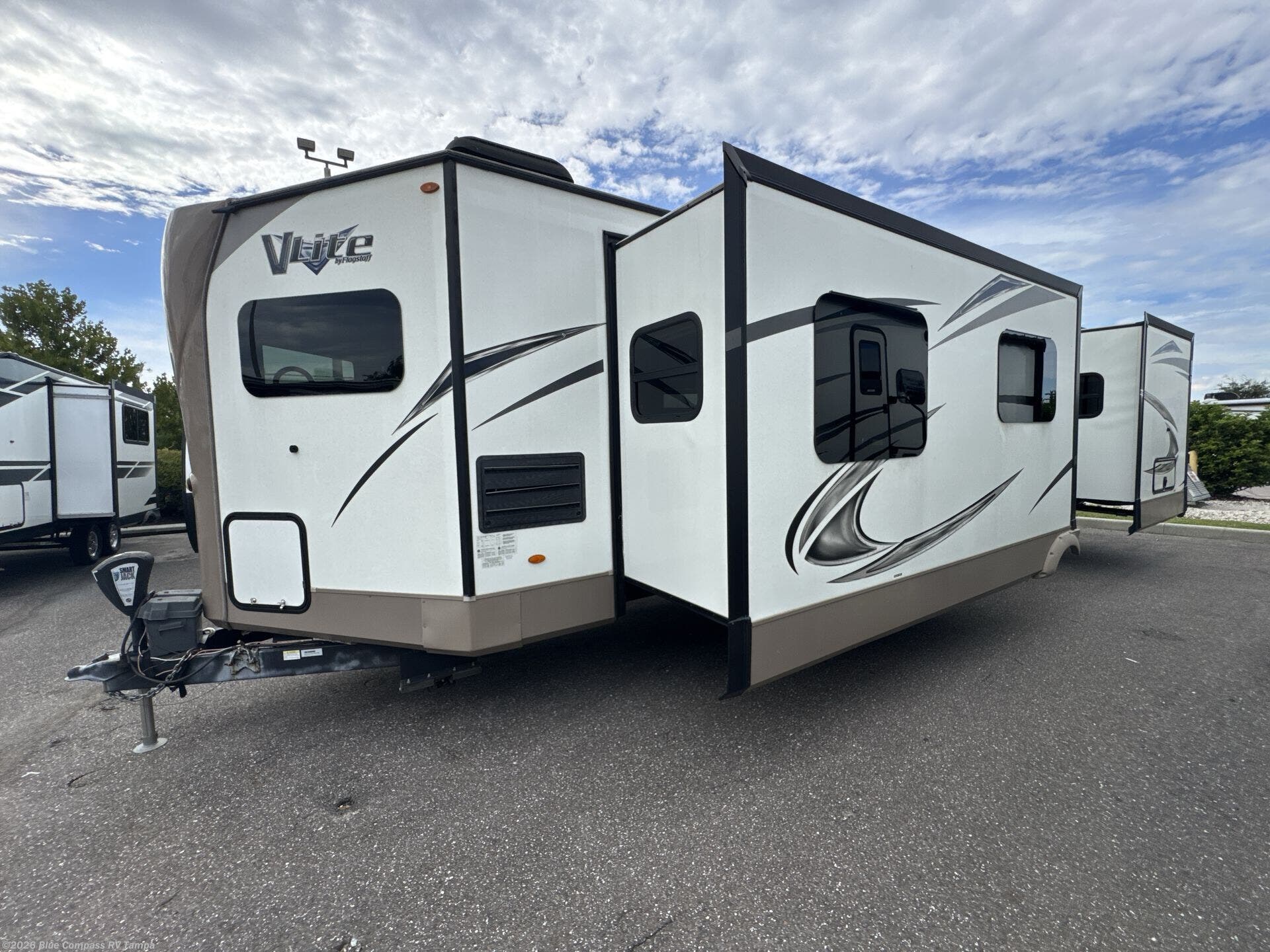 Used 2016 Forest River Flagstaff V-Lite 30WFKSS available in Dover, Florida