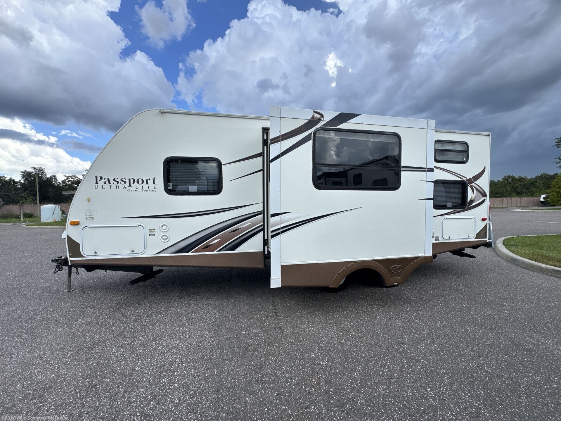 2013 Keystone Premier Ultra Lite GT 2300BH - Used Travel Trailer For Sale by Blue Compass RV Tampa in Dover, Florida