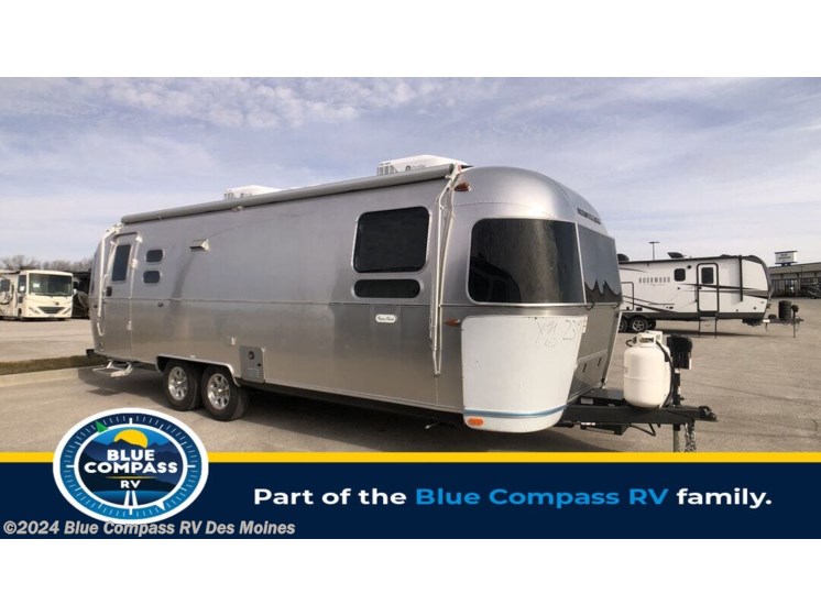 New 2024 Airstream Flying Cloud 27FB available in Altoona, Iowa