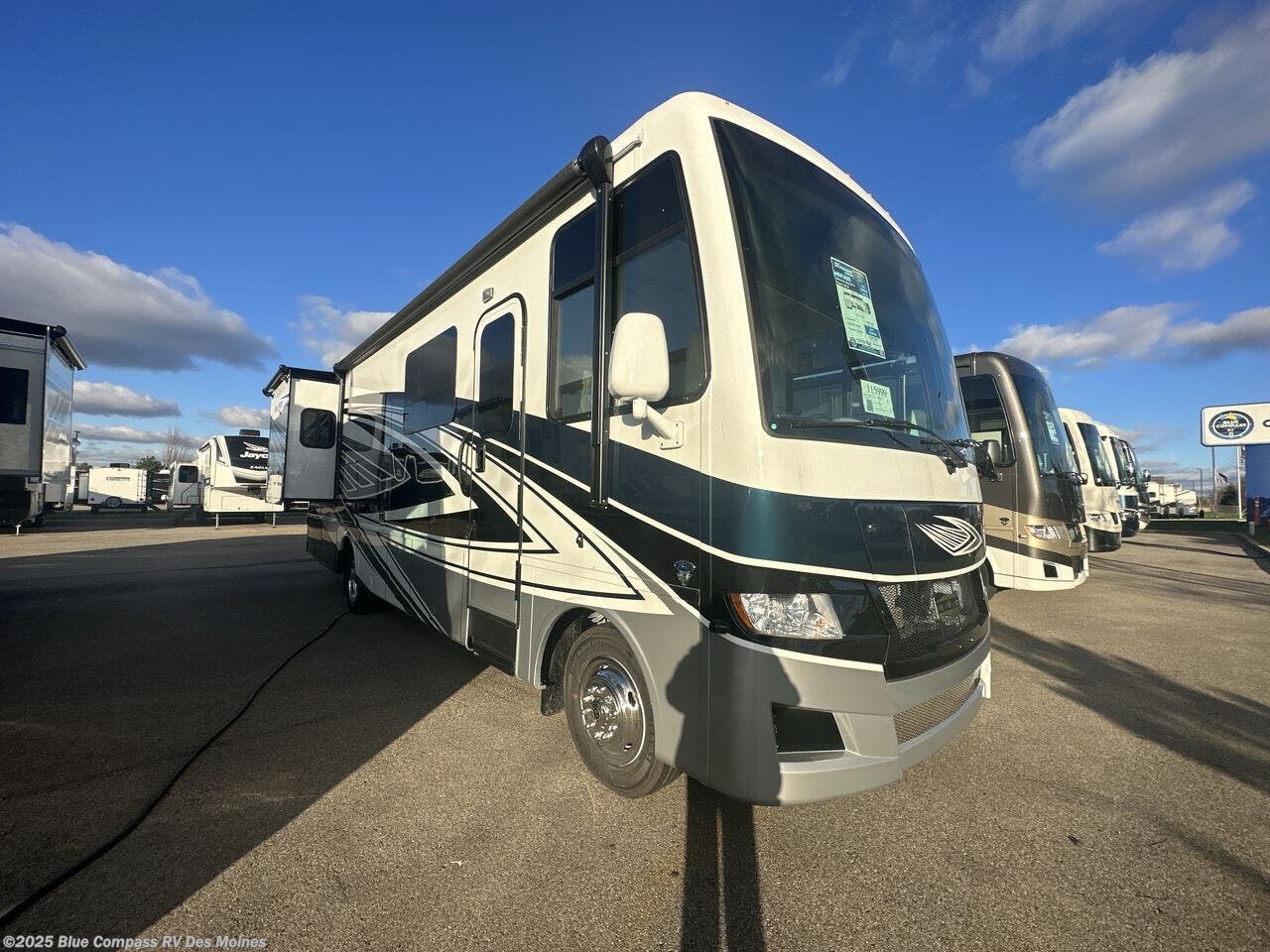 2025 Bay Star Sport 3014 by Newmar from Blue Compass RV Des Moines in Altoona, Iowa