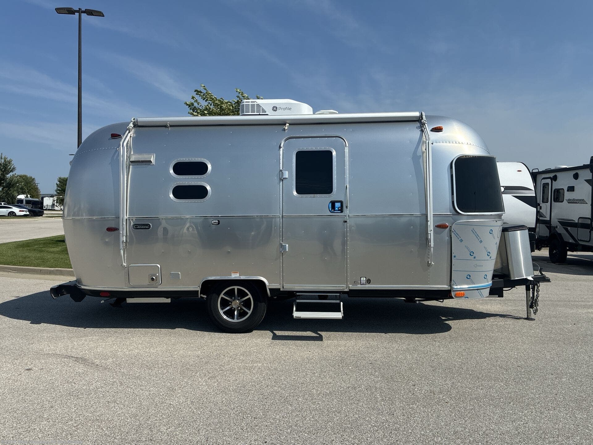2025 Caravel 20FB by Airstream from Blue Compass RV Des Moines in Altoona, Iowa