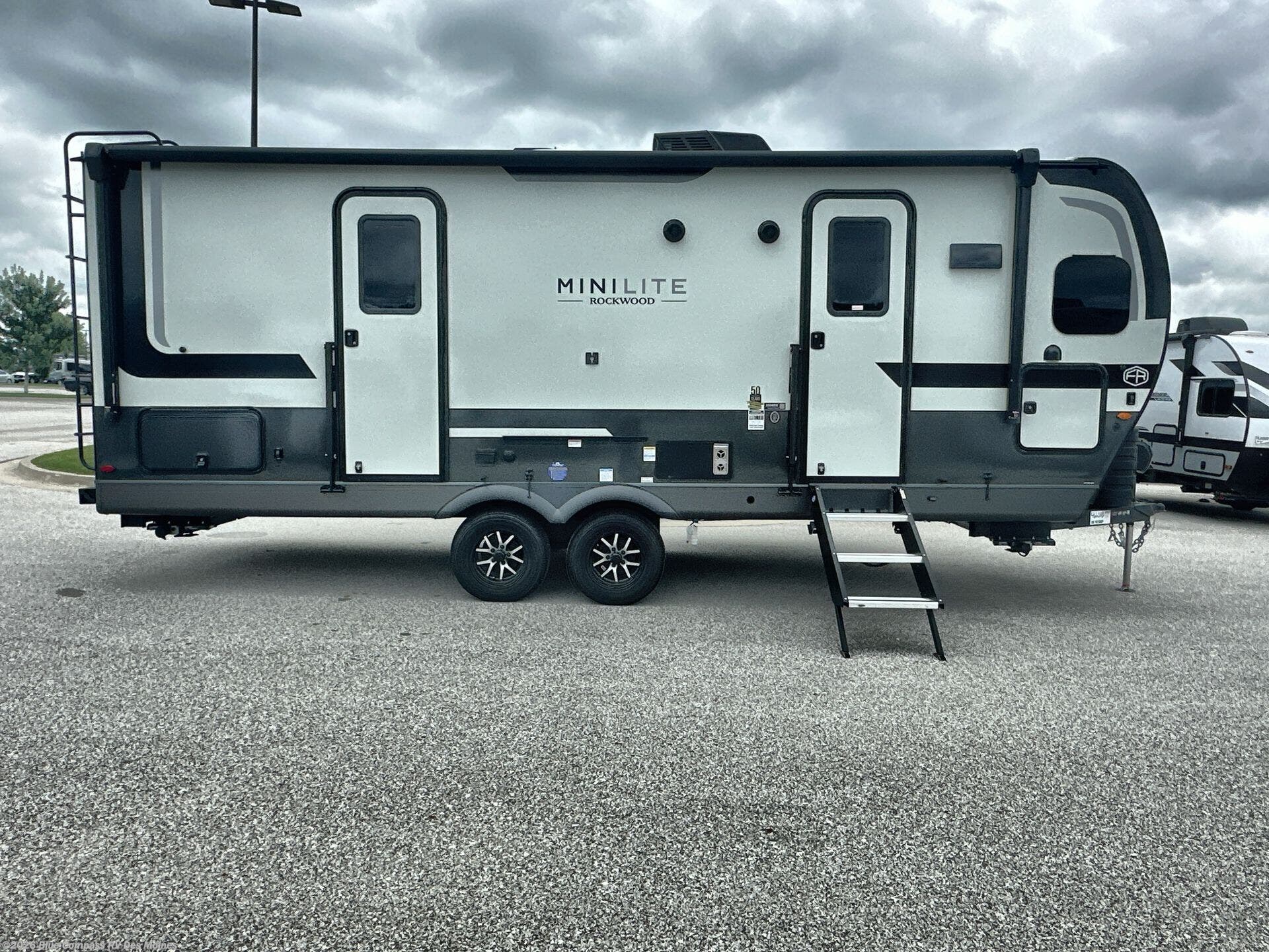 2026 Rockwood Mini Lite 2506FK by Forest River from Blue Compass RV Des Moines in Altoona, Iowa