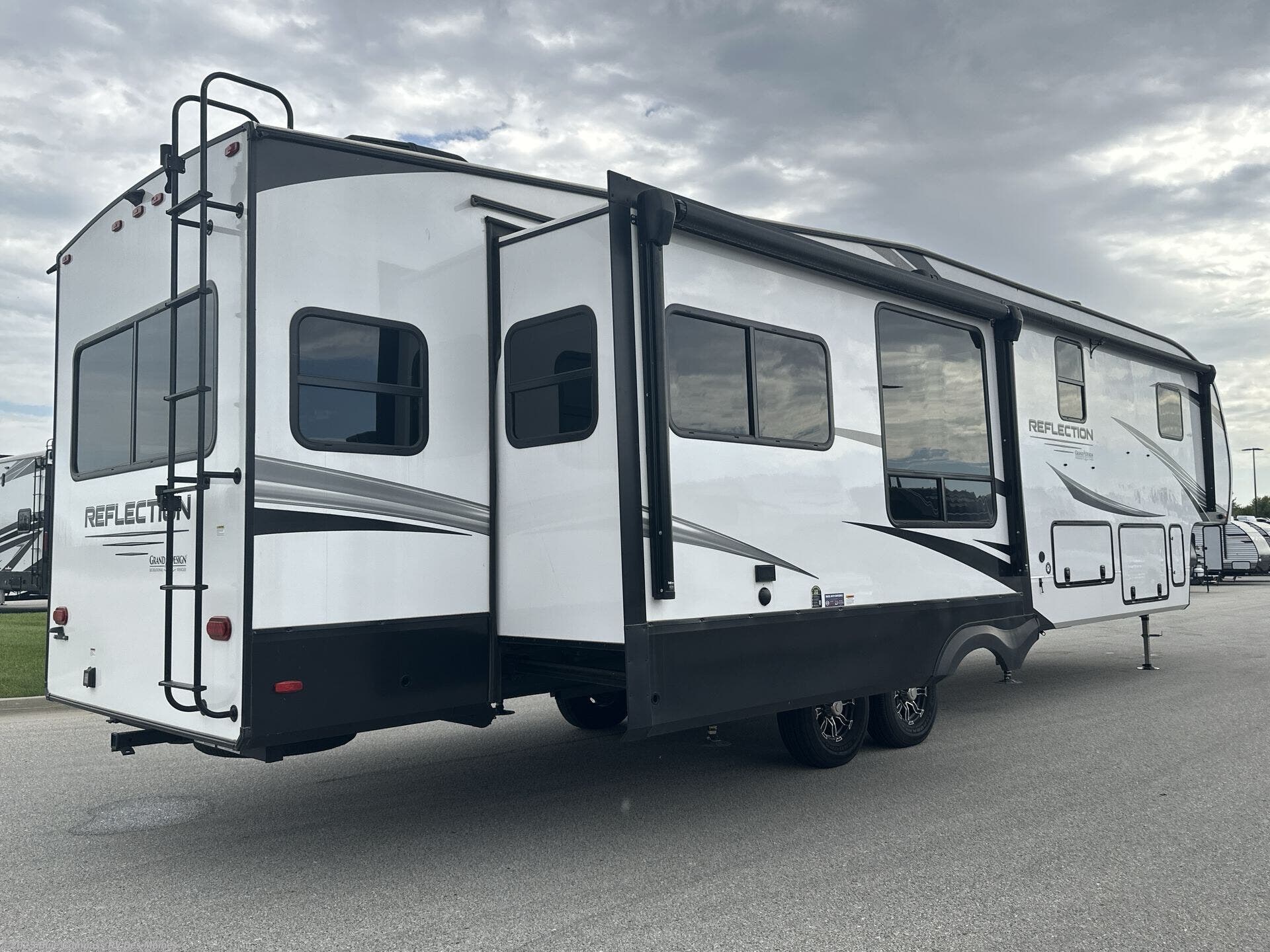 Used 2024 Grand Design Reflection 367BHS available in Altoona, Iowa