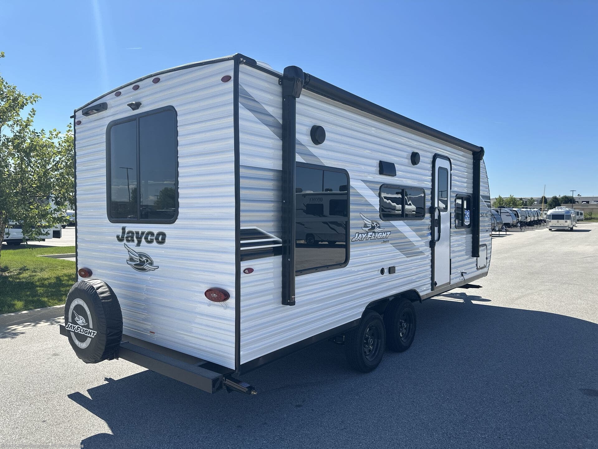 New 2026 Jayco Jay Flight SLX 210QB available in Altoona, Iowa