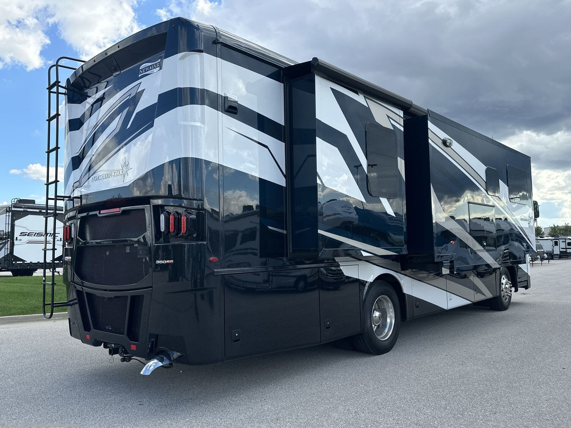 New 2026 Newmar Northern Star 3418 available in Altoona, Iowa