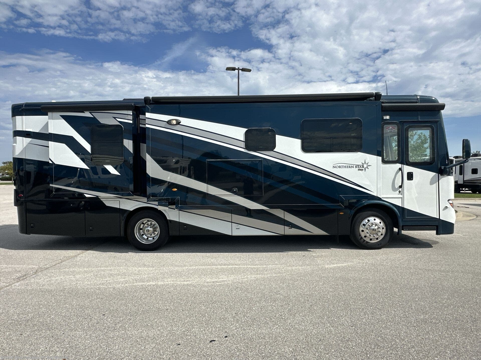 New 2026 Newmar Northern Star 3418 available in Altoona, Iowa