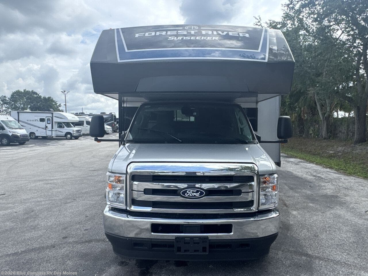 New 2026 Forest River Sunseeker Classic 3010DS available in Altoona, Iowa