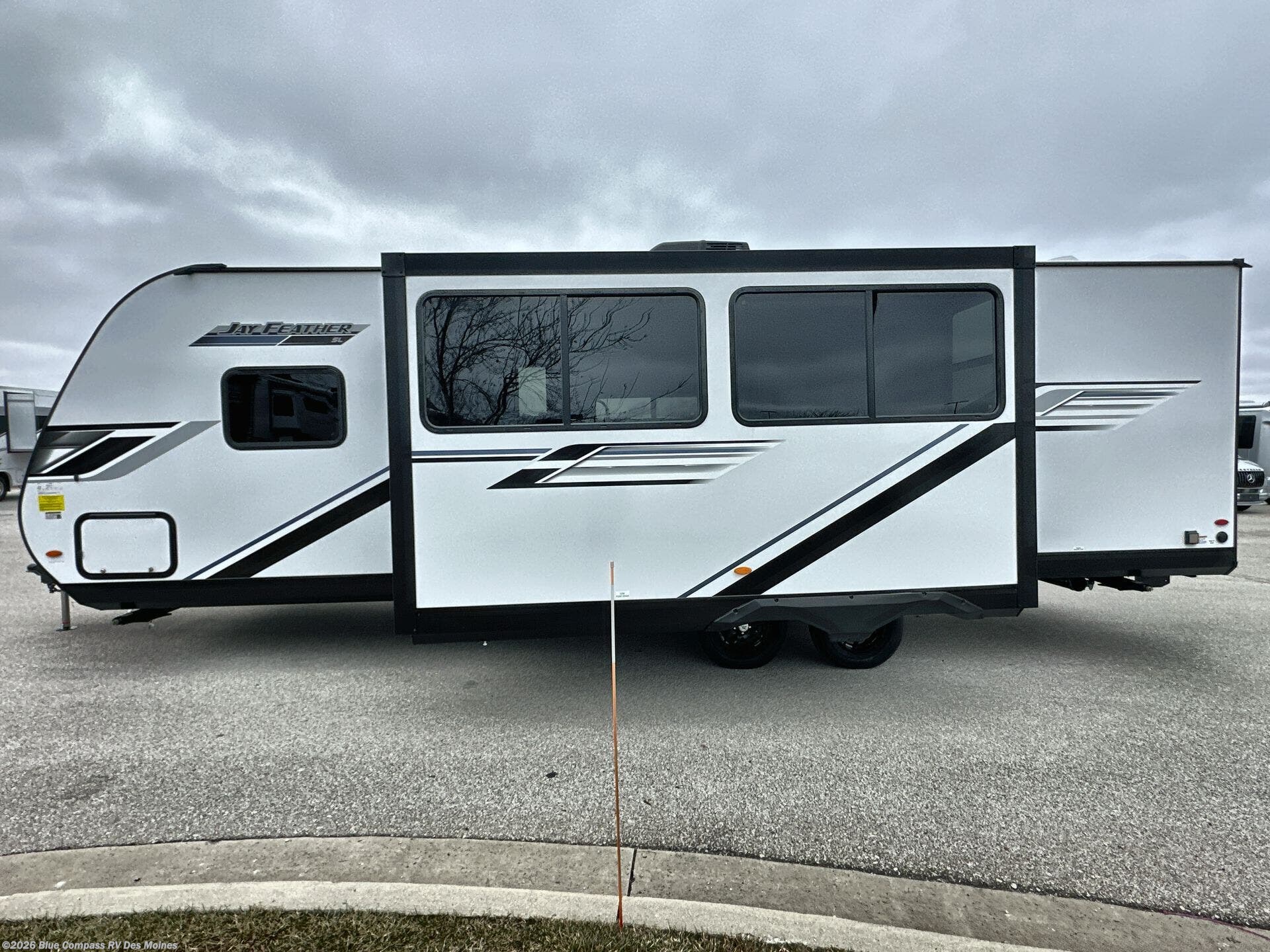 2026 Jay Feather SL 26BHSL by Jayco from Blue Compass RV Des Moines in Altoona, Iowa