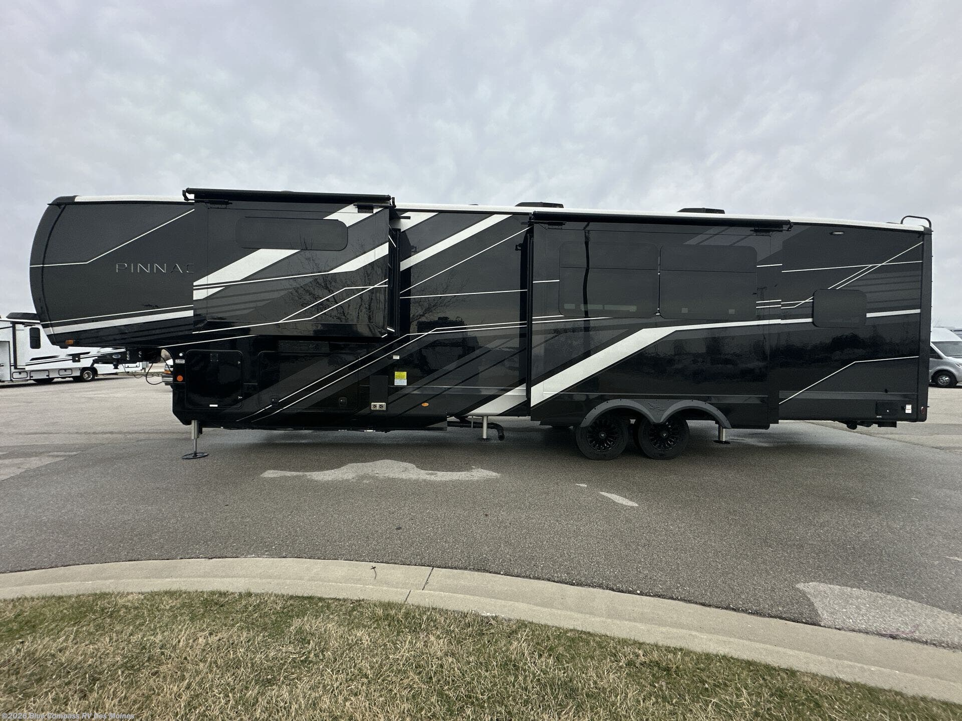 2026 Pinnacle 38FBRK by Jayco from Blue Compass RV Des Moines in Altoona, Iowa