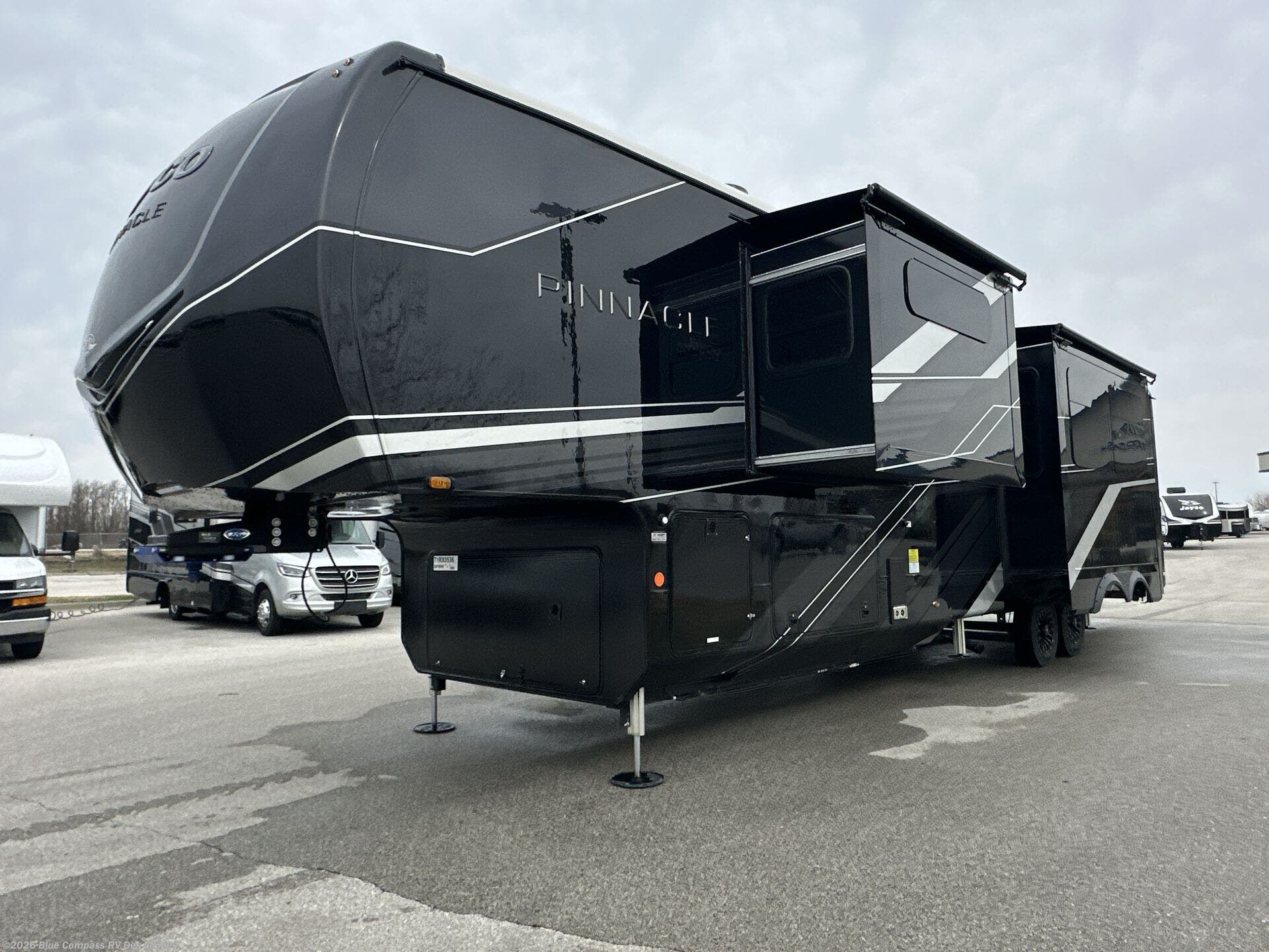 New 2026 Jayco Pinnacle 38FBRK available in Altoona, Iowa