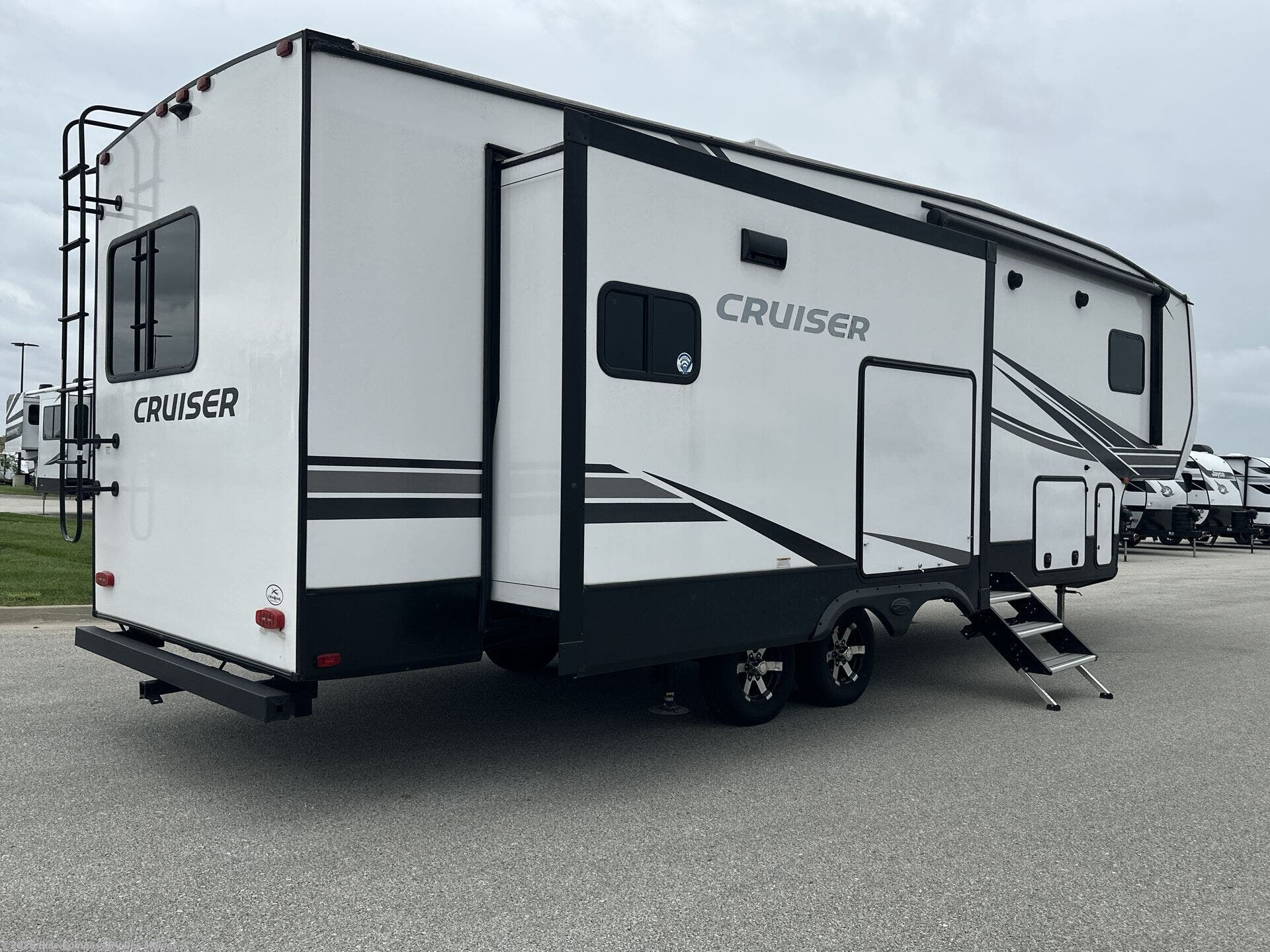 Used 2023 CrossRoads Cruiser Aire CR28RD available in Altoona, Iowa