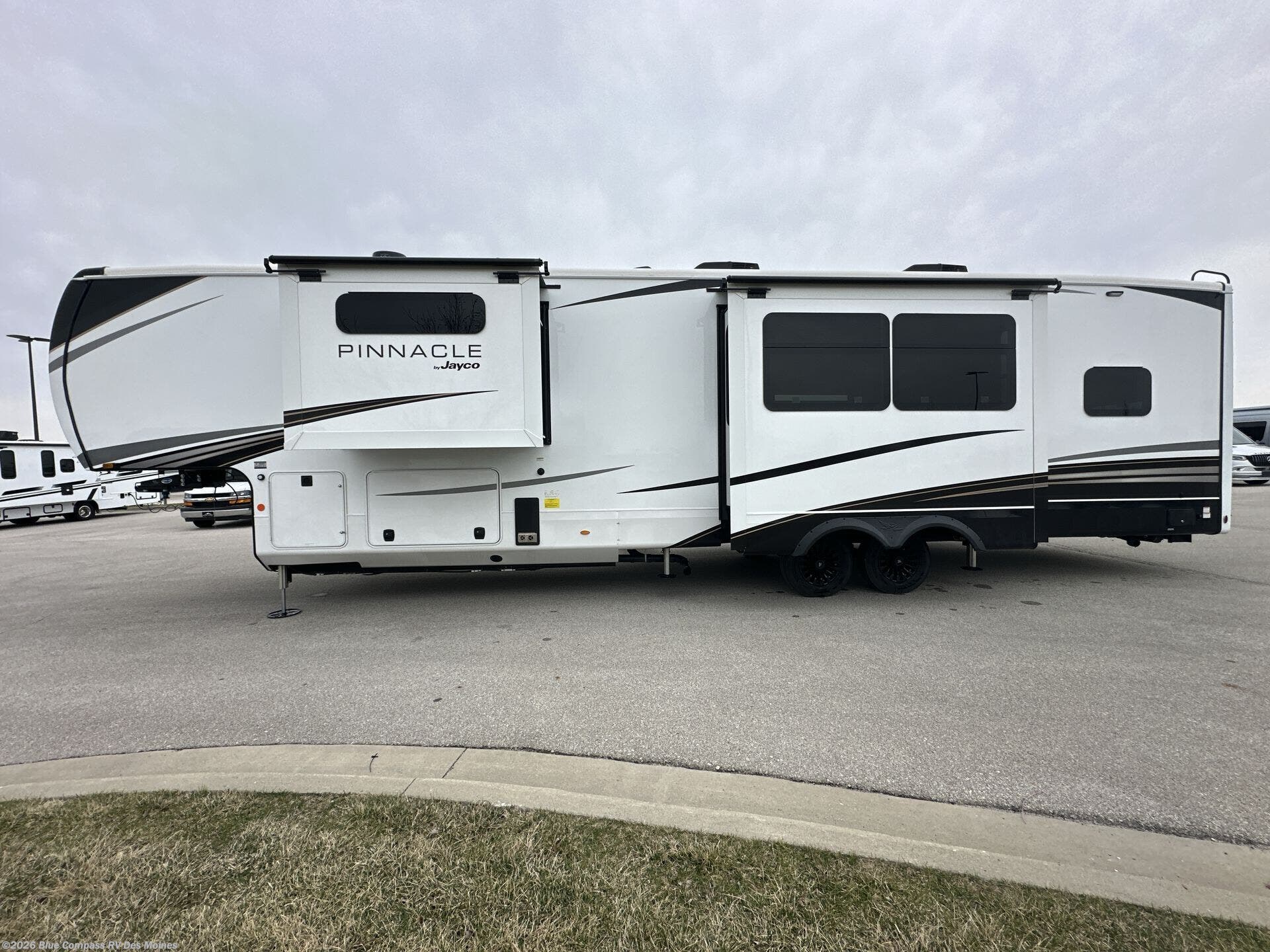 2026 Pinnacle 38FBRK by Jayco from Blue Compass RV Des Moines in Altoona, Iowa