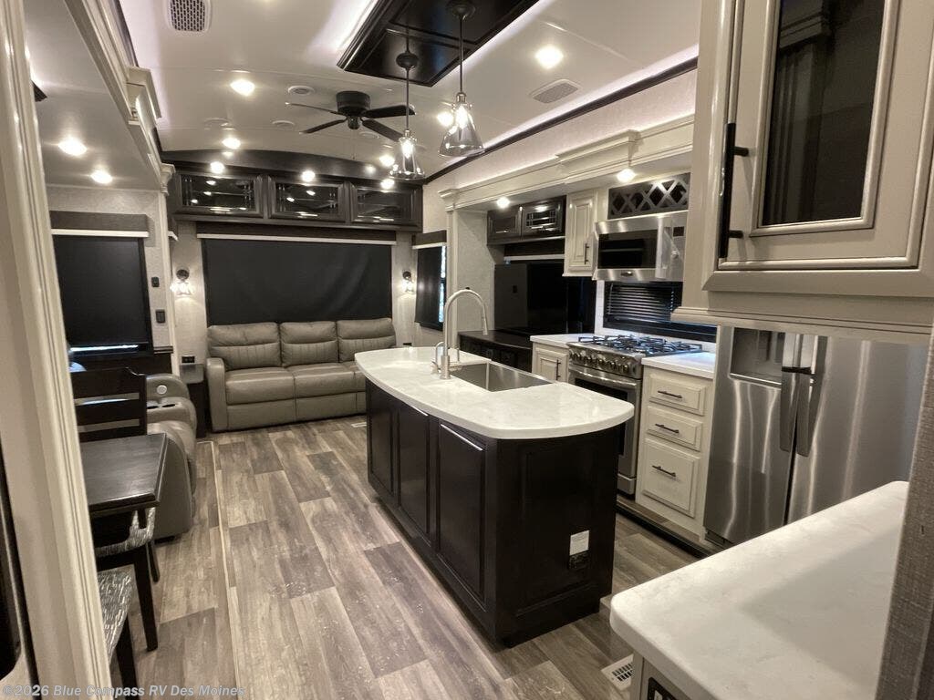 Used 2022 Jayco Pinnacle 32RLTS available in Altoona, Iowa