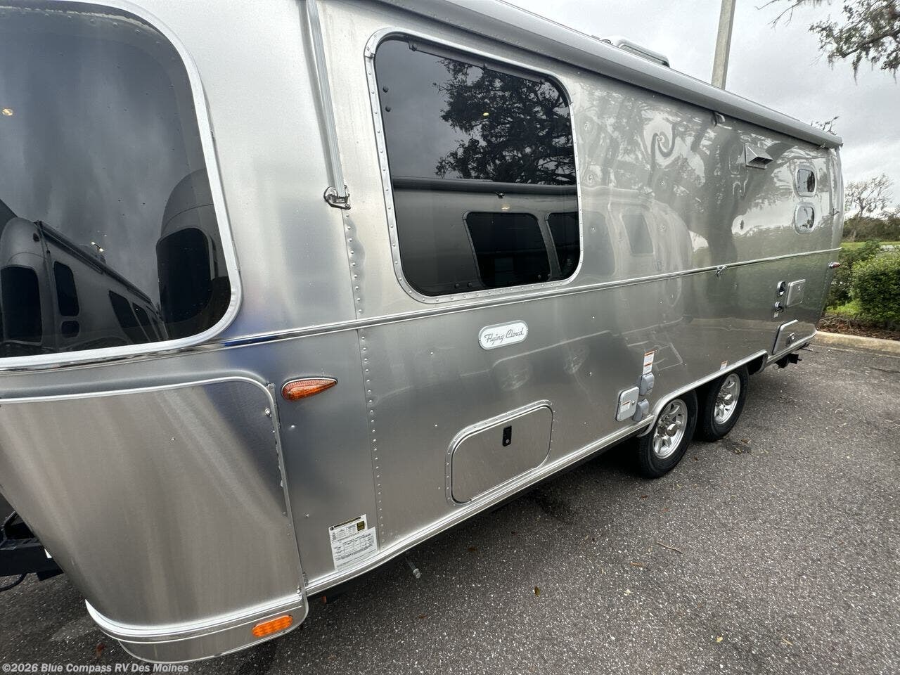 Used 2025 Airstream Flying Cloud 23FB available in Altoona, Iowa