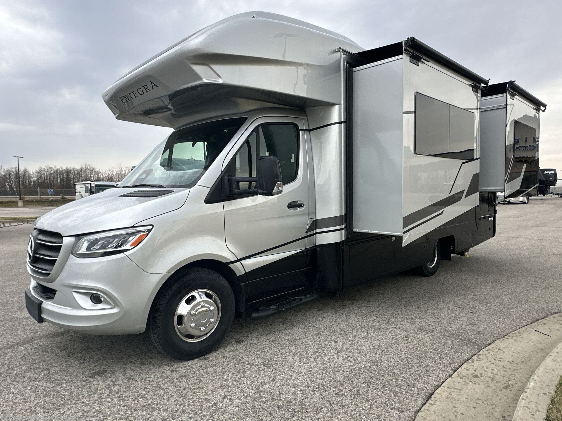 New 2026 Entegra Coach Qwest 25L available in Altoona, Iowa