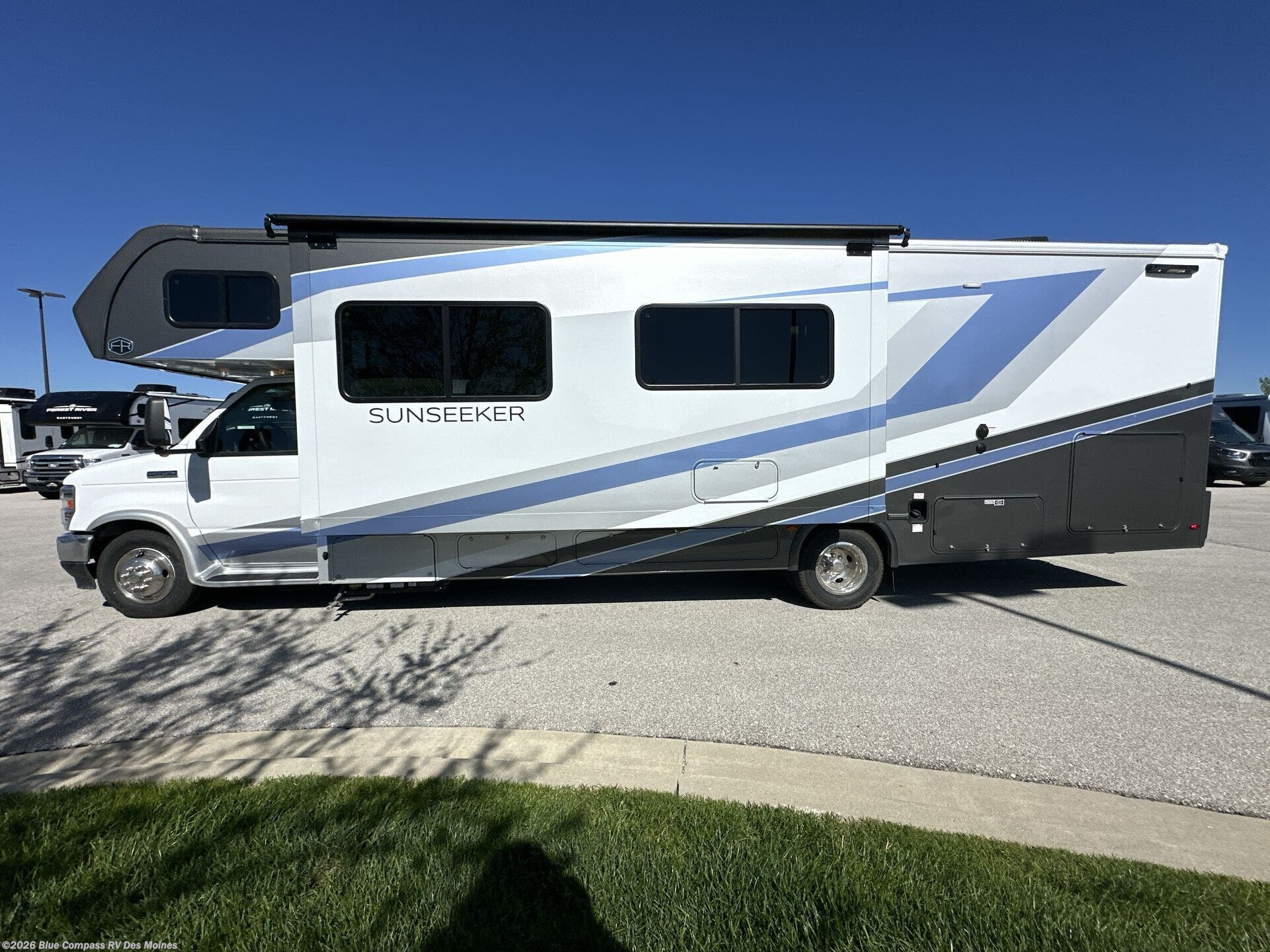 2026 Sunseeker 3010DS by Forest River from Blue Compass RV Des Moines in Altoona, Iowa
