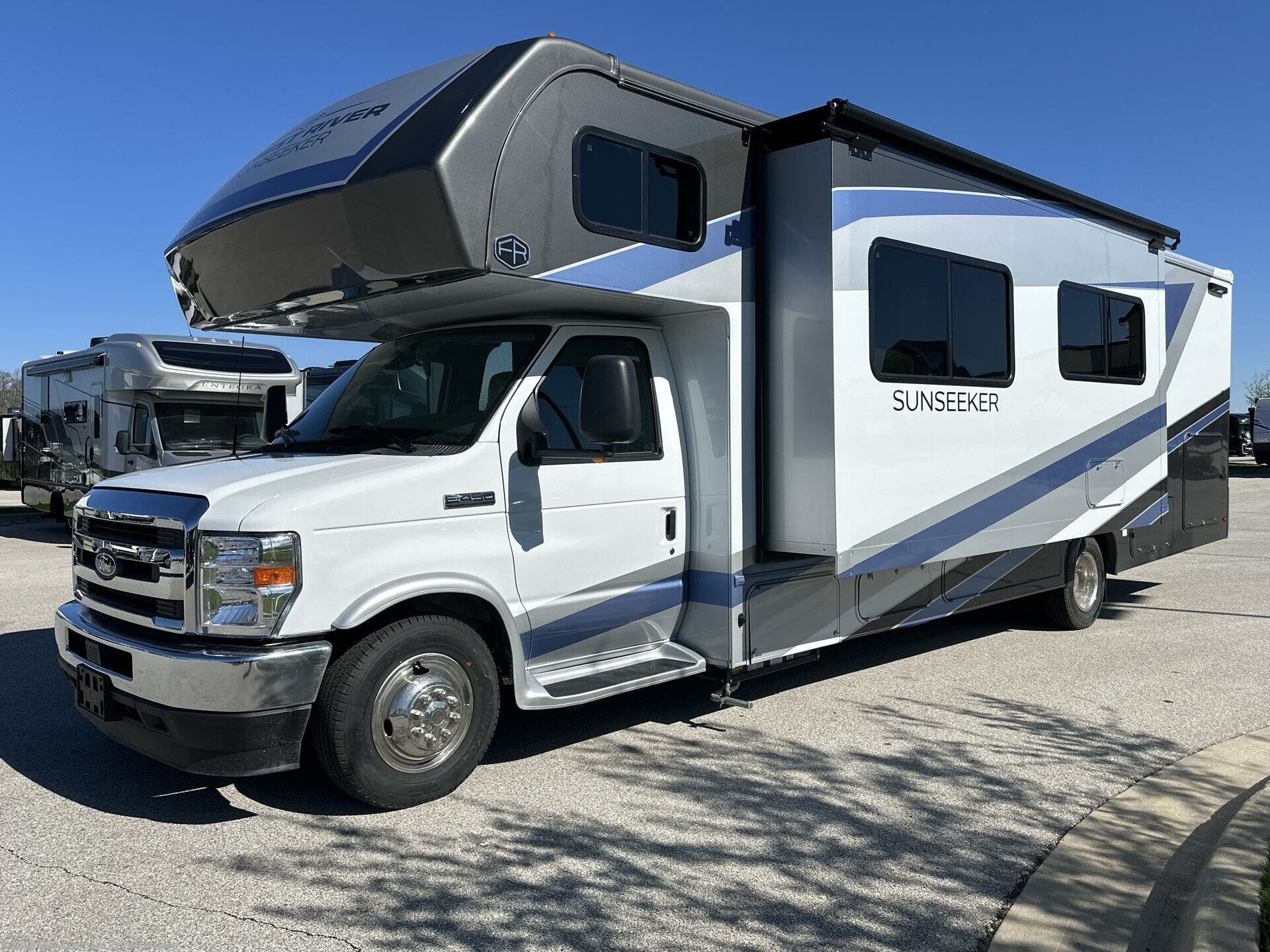 New 2026 Forest River Sunseeker 3010DS available in Altoona, Iowa