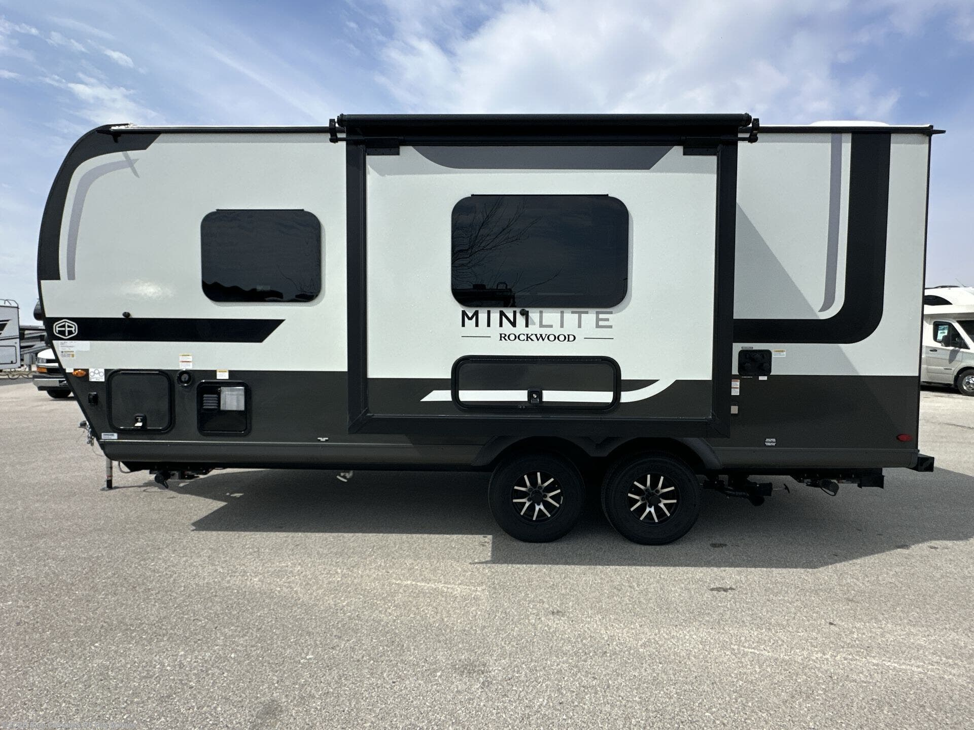 2026 Rockwood Mini Lite 2109S by Forest River from Blue Compass RV Des Moines in Altoona, Iowa